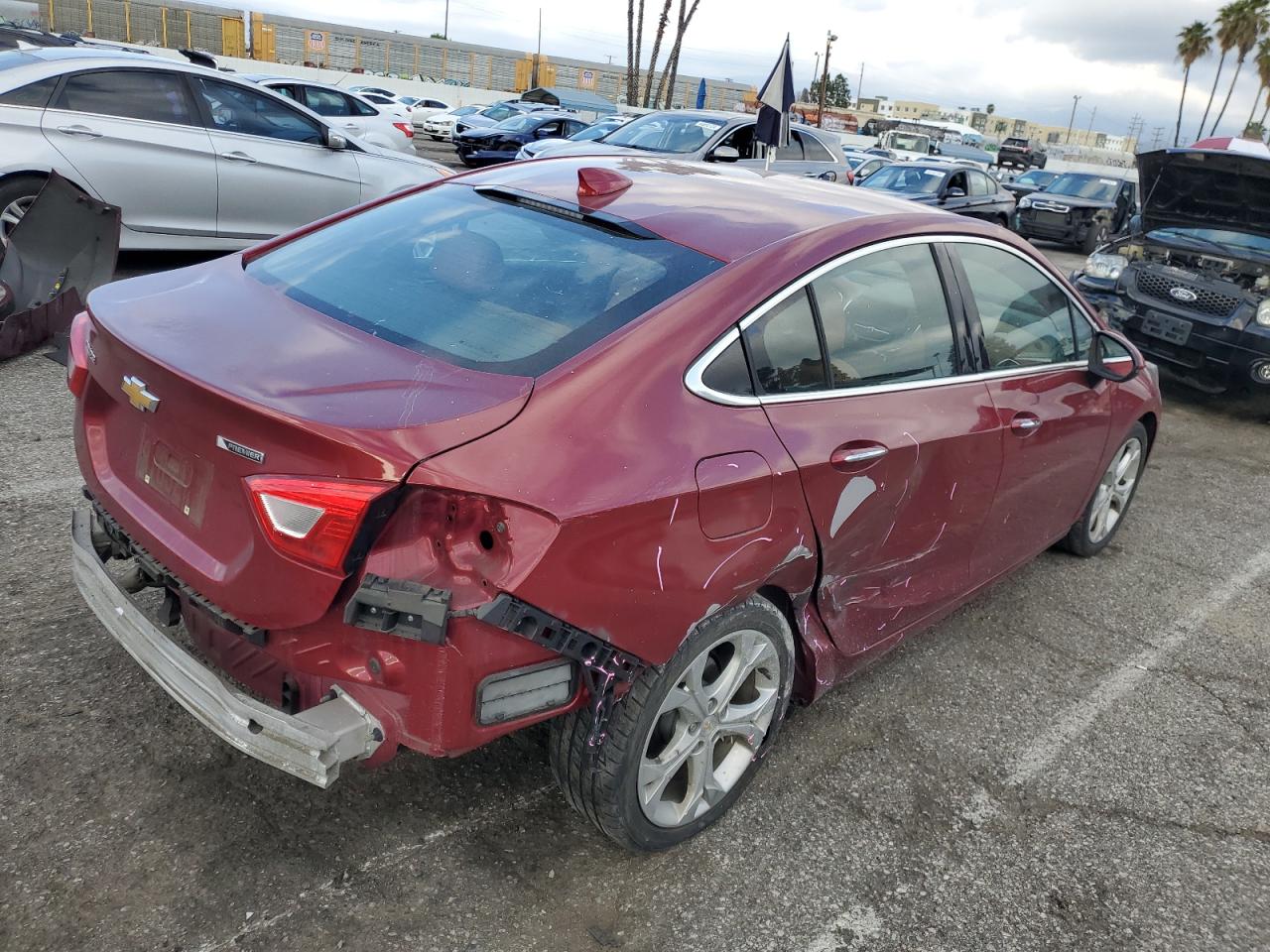 Photo 2 VIN: 1G1BF5SMXJ7141633 - CHEVROLET CRUZE 