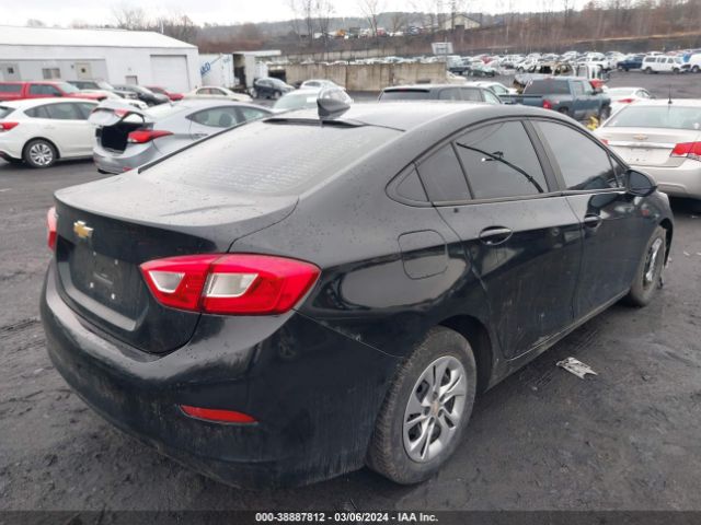 Photo 3 VIN: 1G1BJ5SM3K7106030 - CHEVROLET CRUZE 