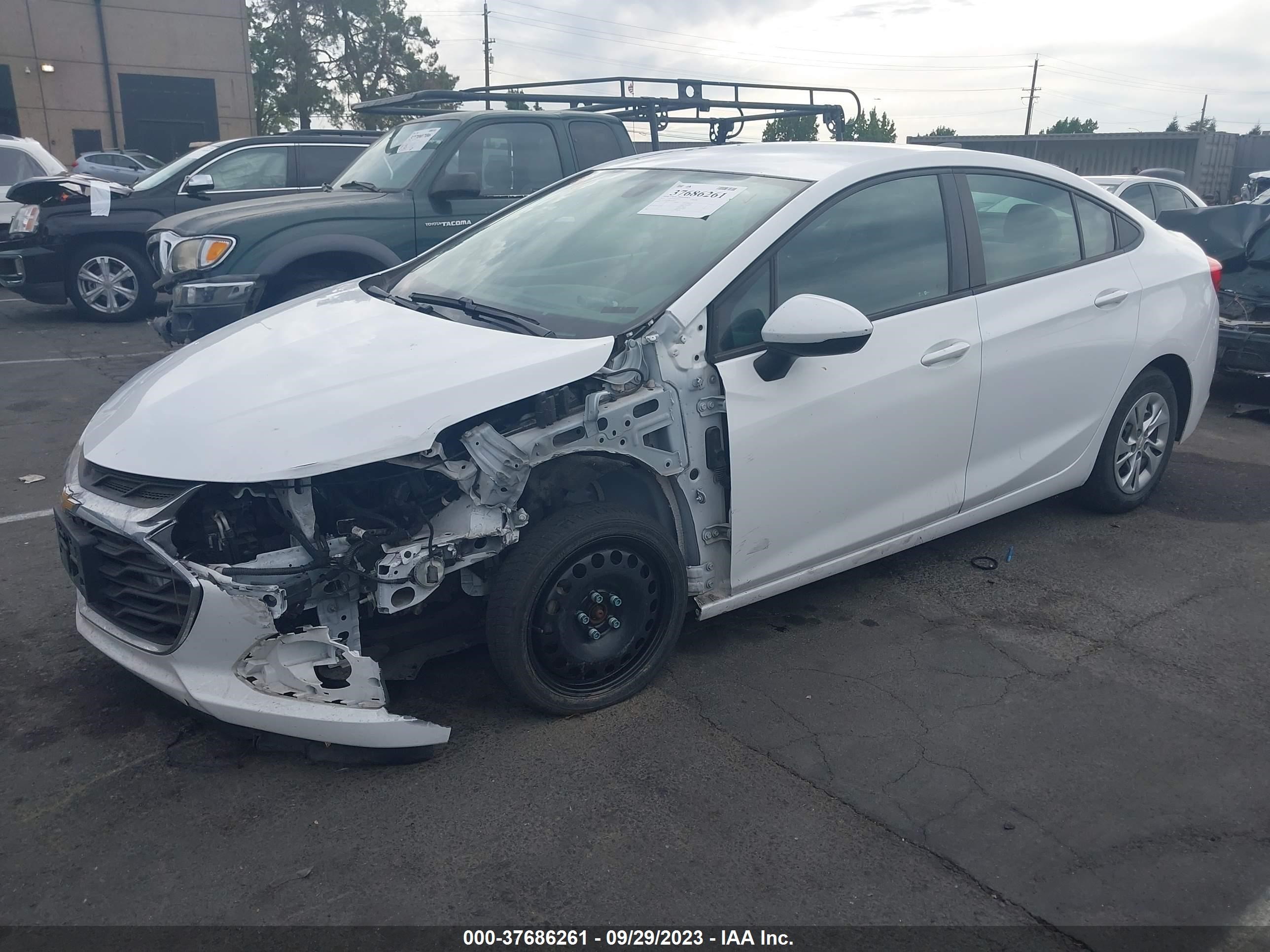 Photo 1 VIN: 1G1BJ5SM8K7105858 - CHEVROLET CRUZE 