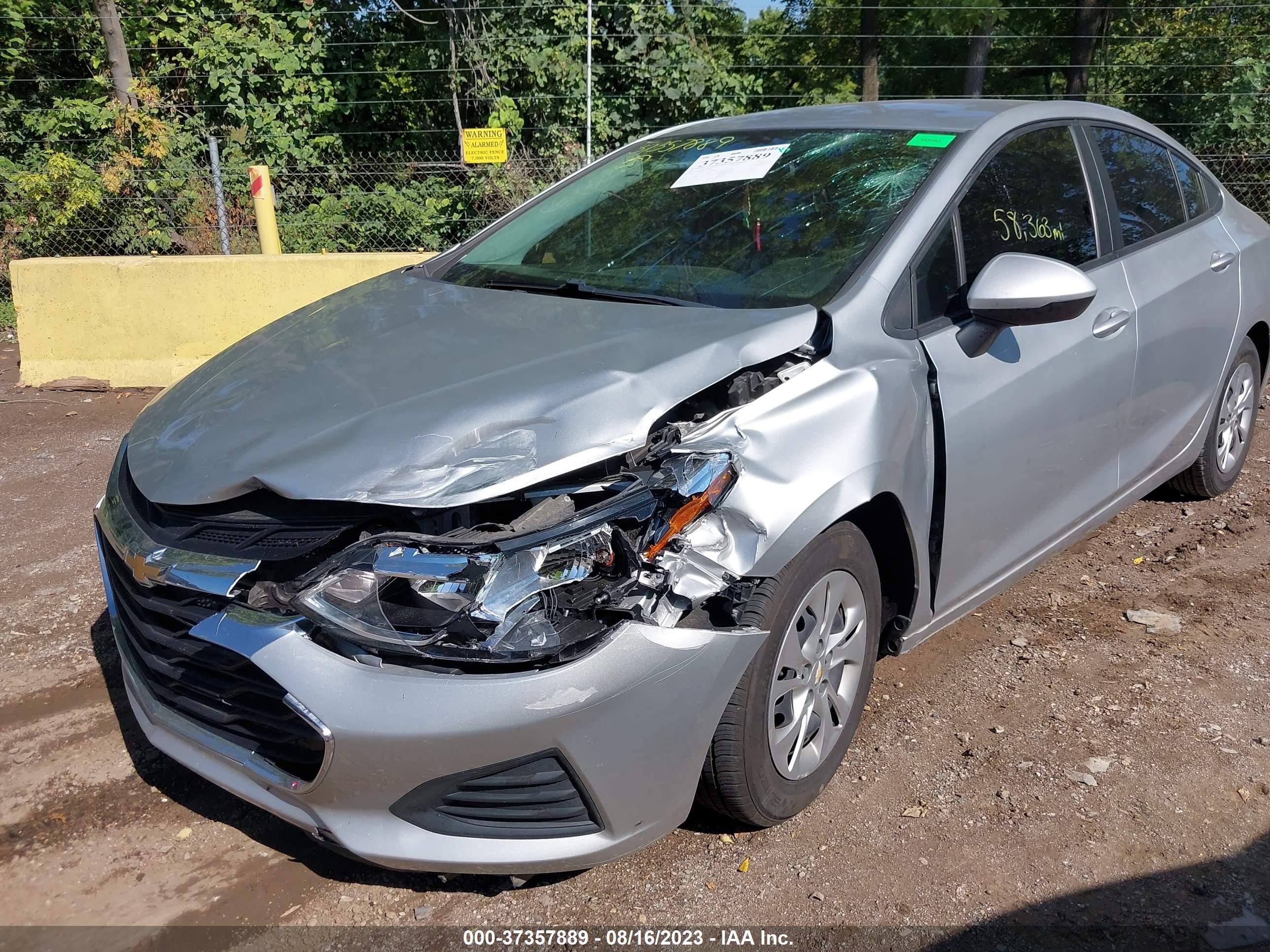 Photo 5 VIN: 1G1BJ5SM9K7104279 - CHEVROLET CRUZE 