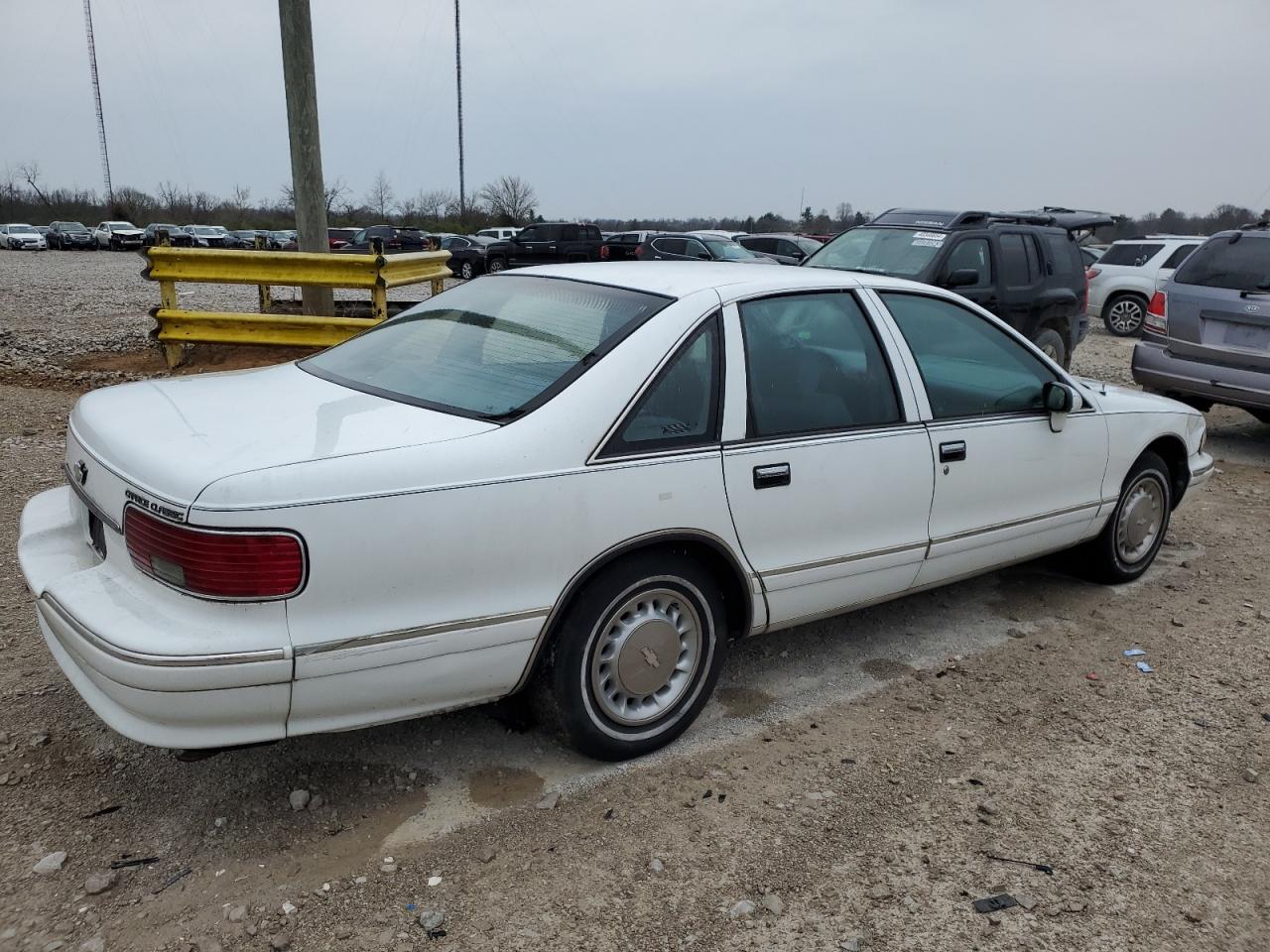 Photo 2 VIN: 1G1BL52W9RR144727 - CHEVROLET CAPRICE 