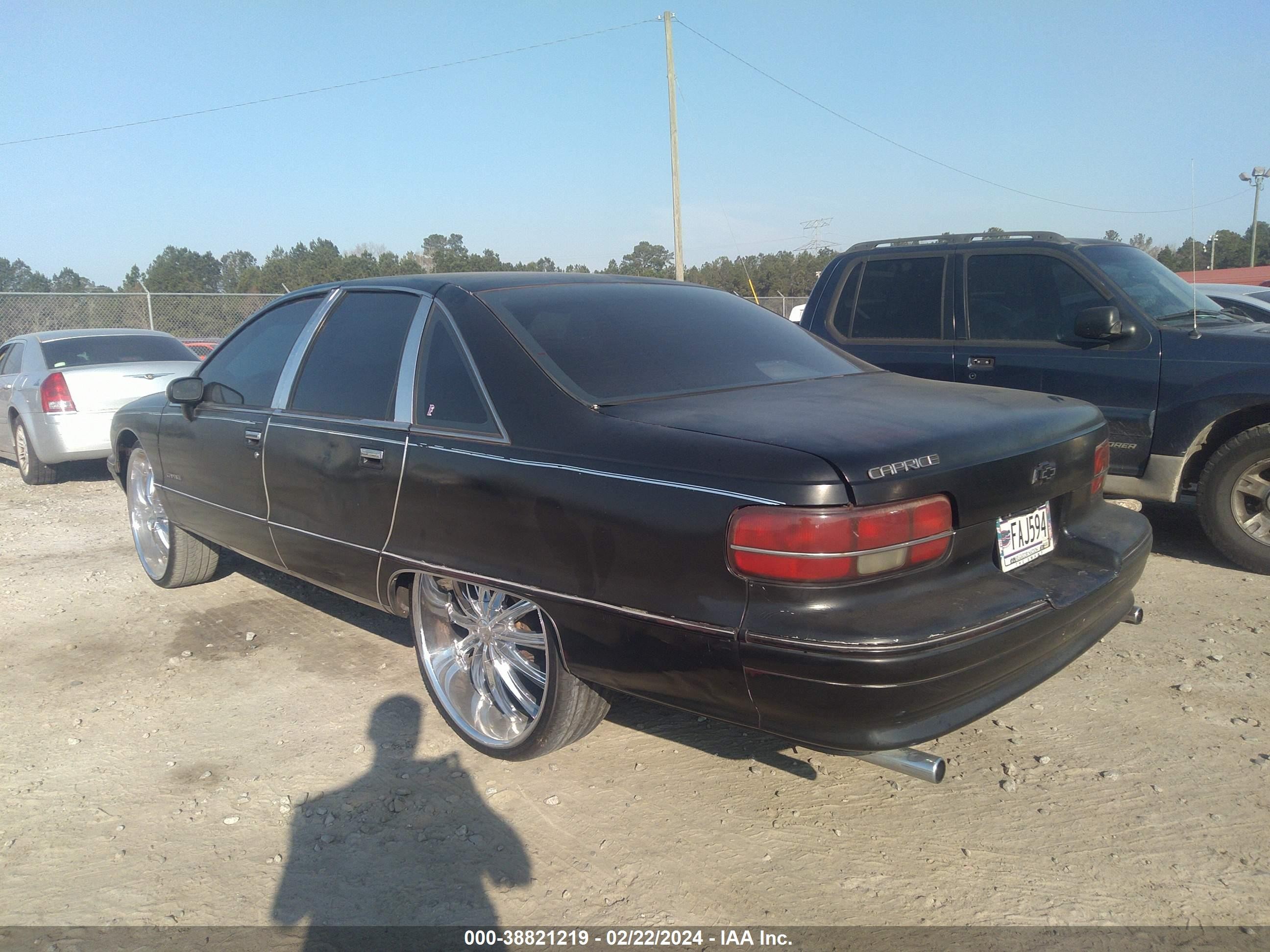 Photo 2 VIN: 1G1BN53E5MW105353 - CHEVROLET CAPRICE 