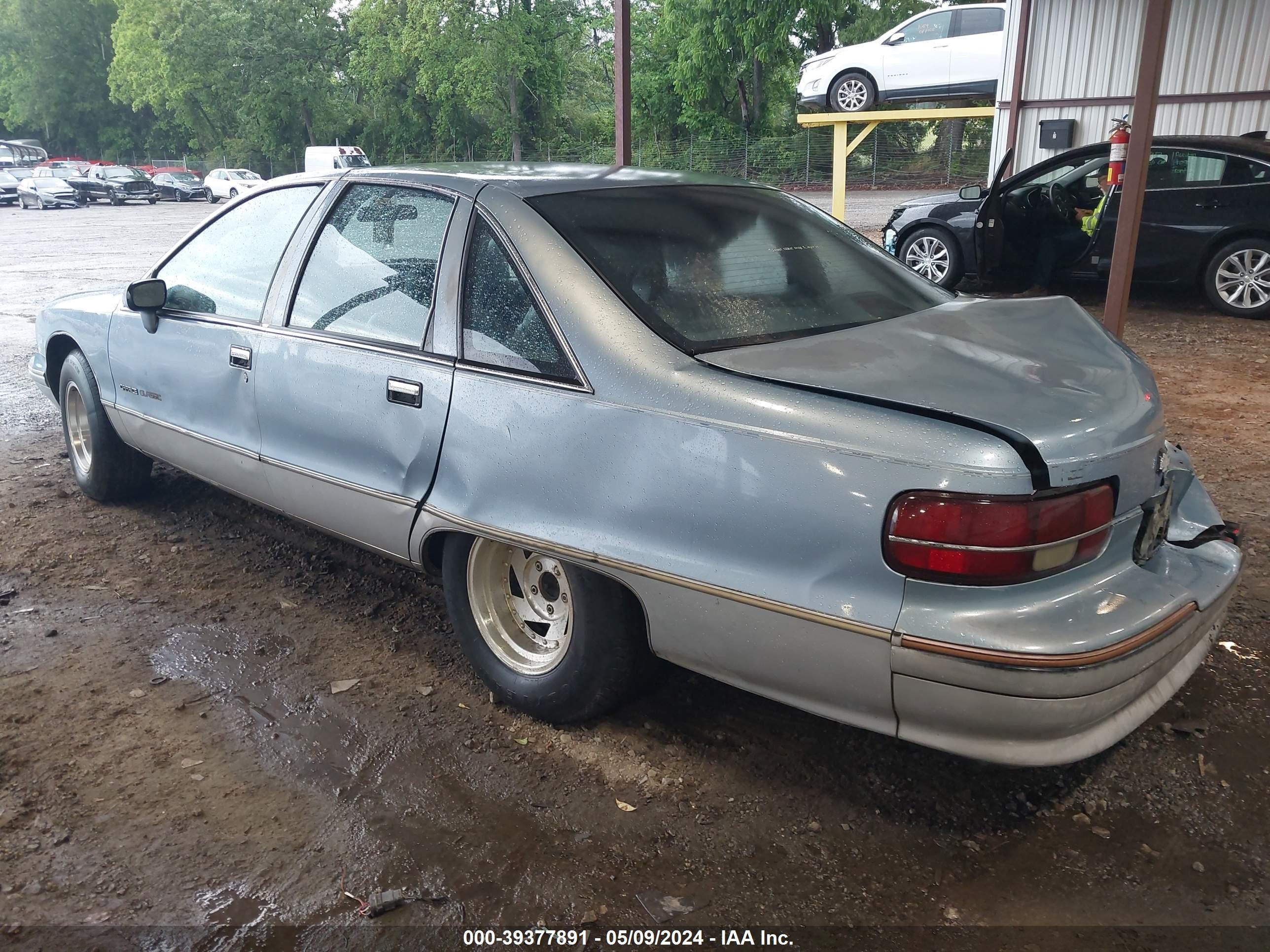 Photo 12 VIN: 1G1BN53E7NW114735 - CHEVROLET CAPRICE 