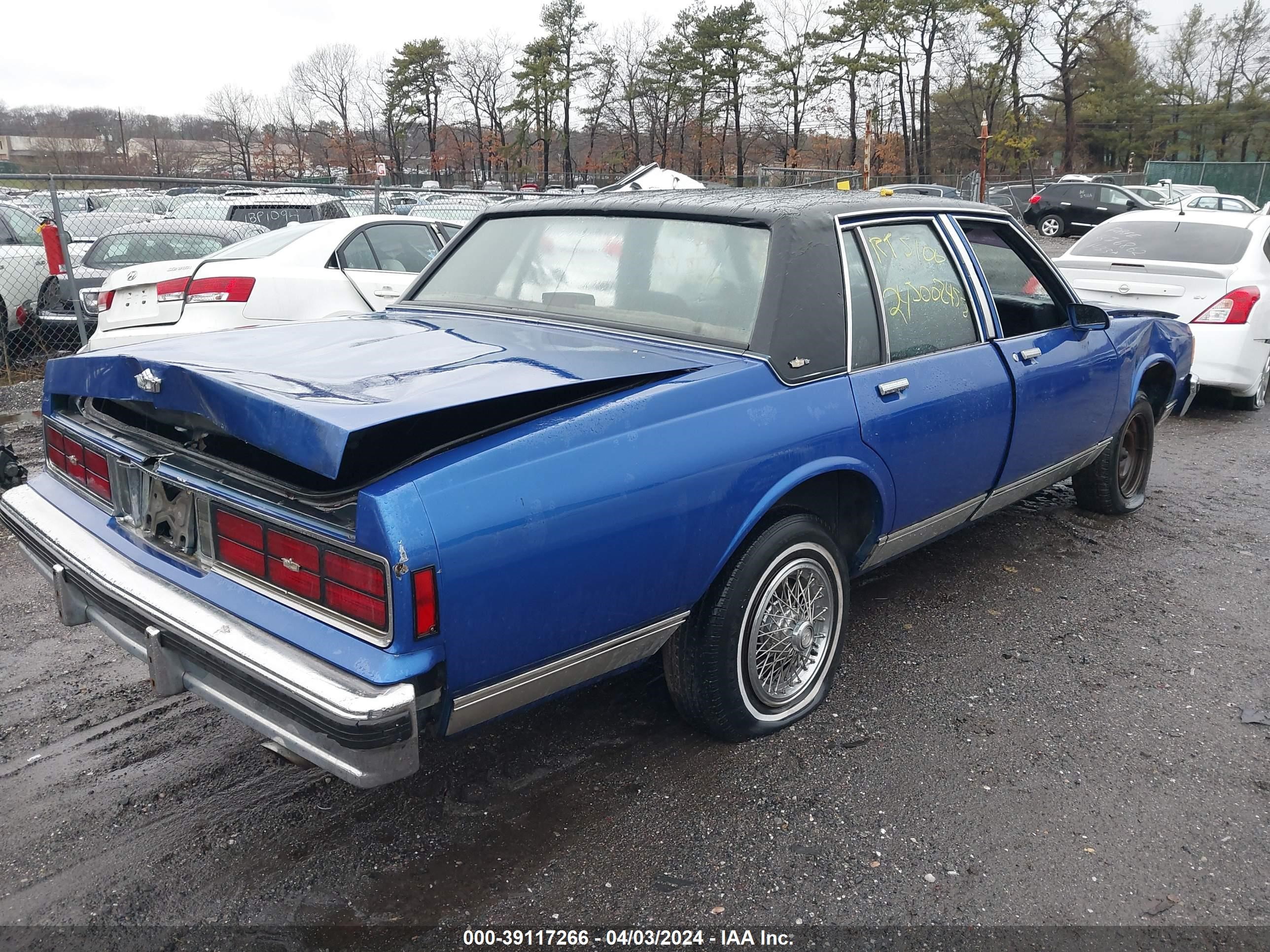 Photo 3 VIN: 1G1BN69H6GY178974 - CHEVROLET CAPRICE 