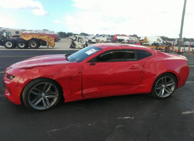 Photo 5 VIN: 1G1FB1RS0J0115822 - CHEVROLET CAMARO 