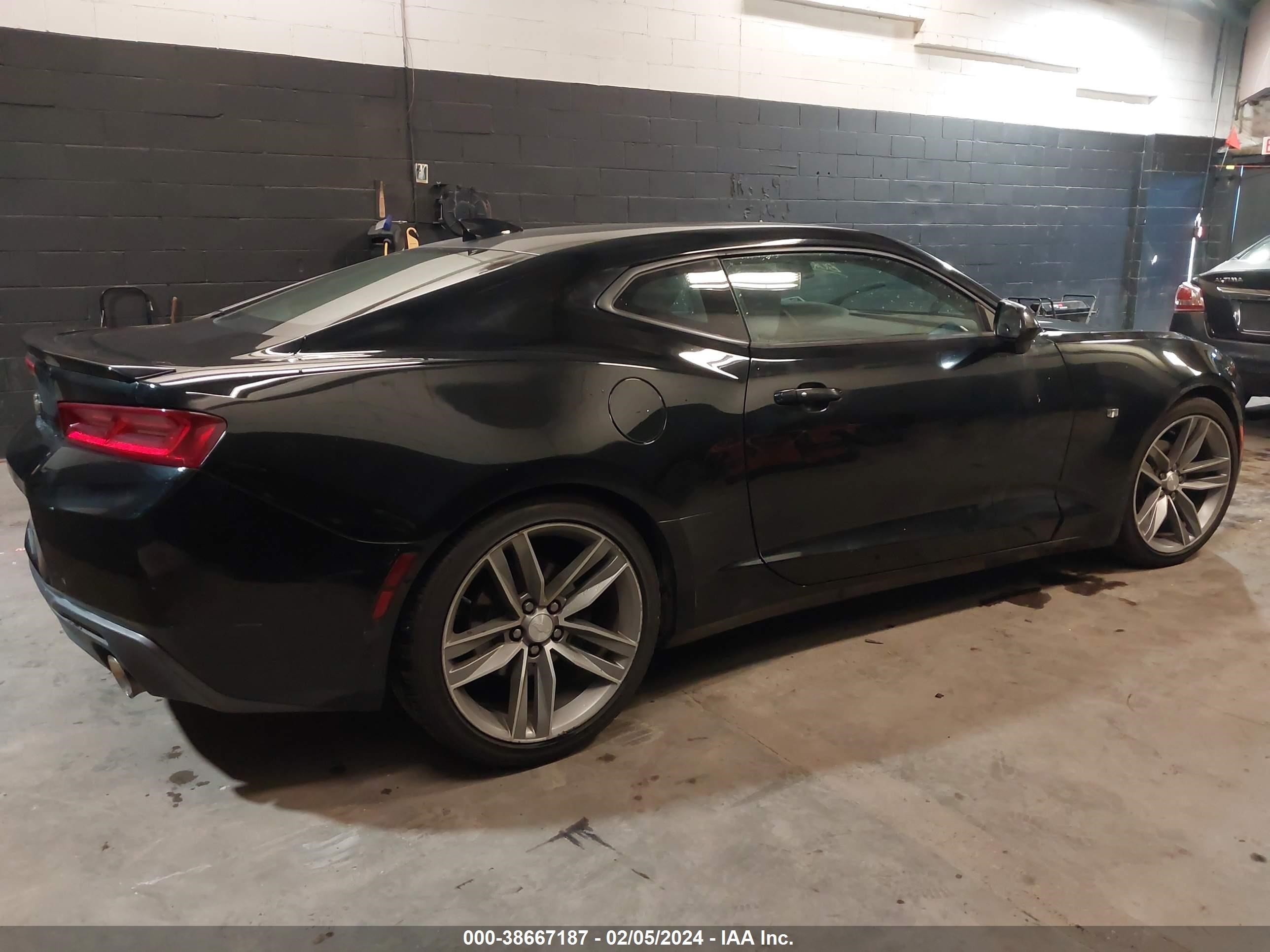 Photo 3 VIN: 1G1FB1RS0J0146987 - CHEVROLET CAMARO 