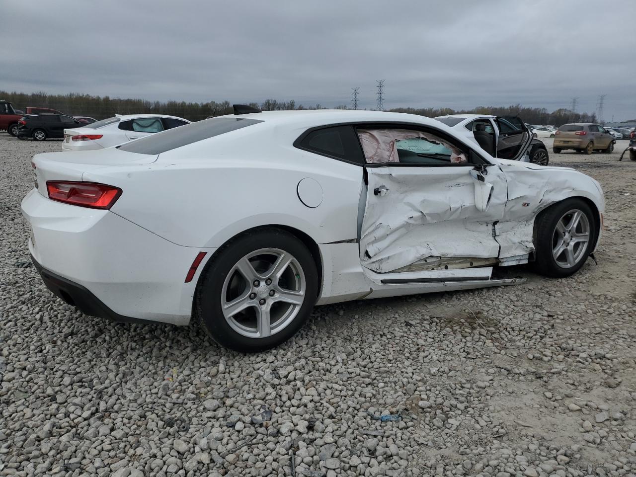 Photo 2 VIN: 1G1FB1RS3J0190031 - CHEVROLET CAMARO 