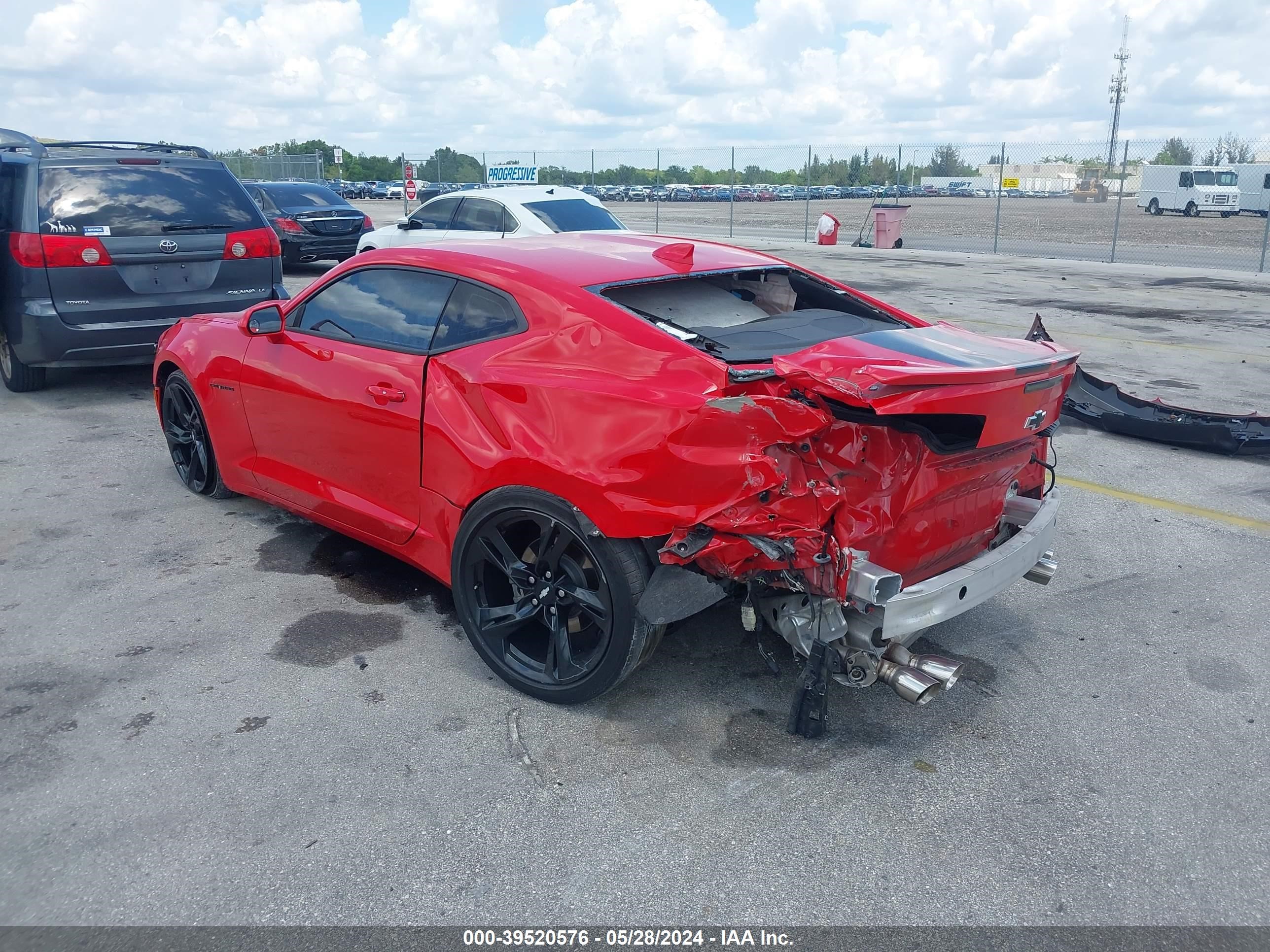 Photo 2 VIN: 1G1FB1RS6K0103112 - CHEVROLET CAMARO 