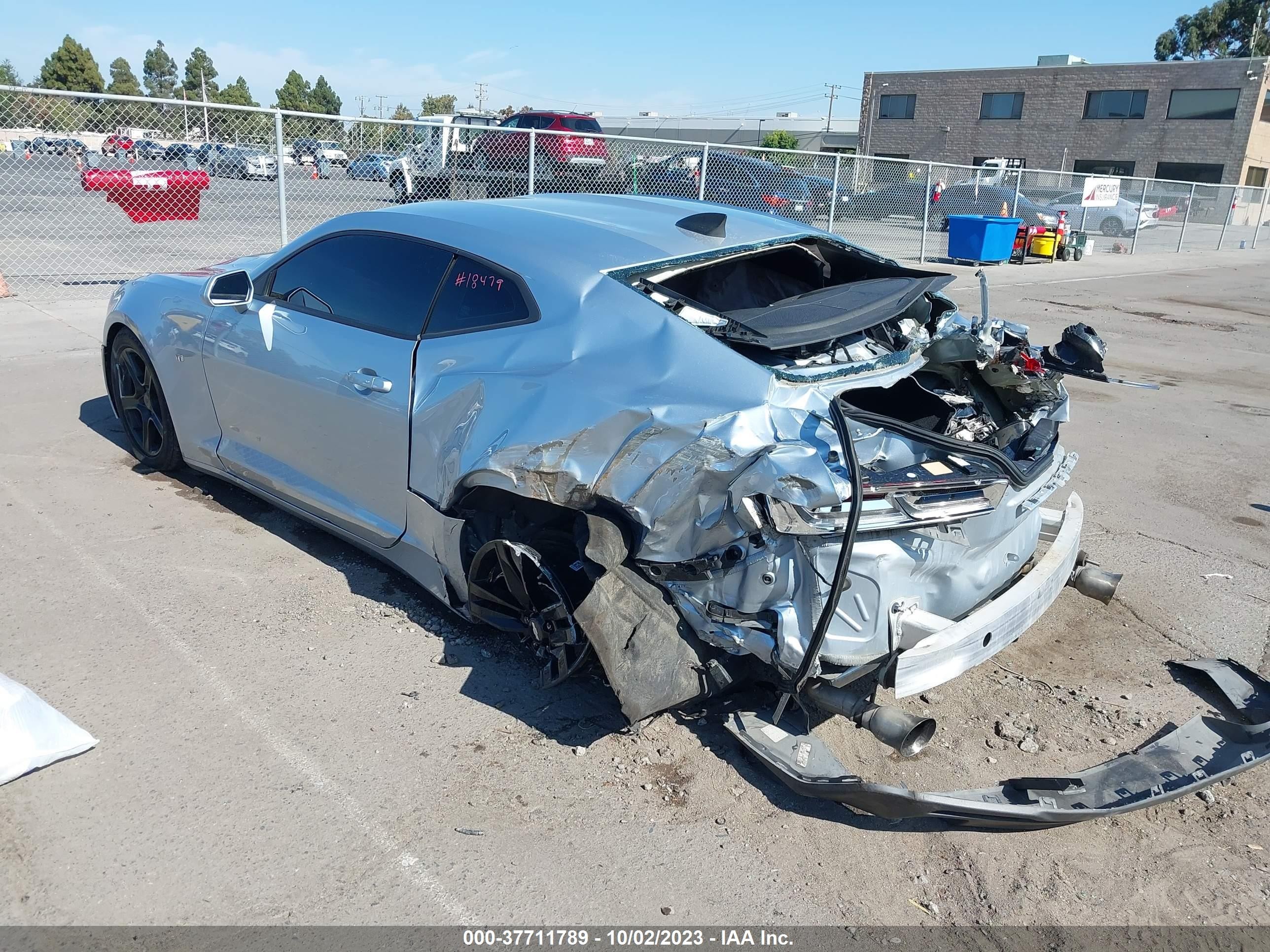 Photo 2 VIN: 1G1FB1RSXH0143931 - CHEVROLET CAMARO 