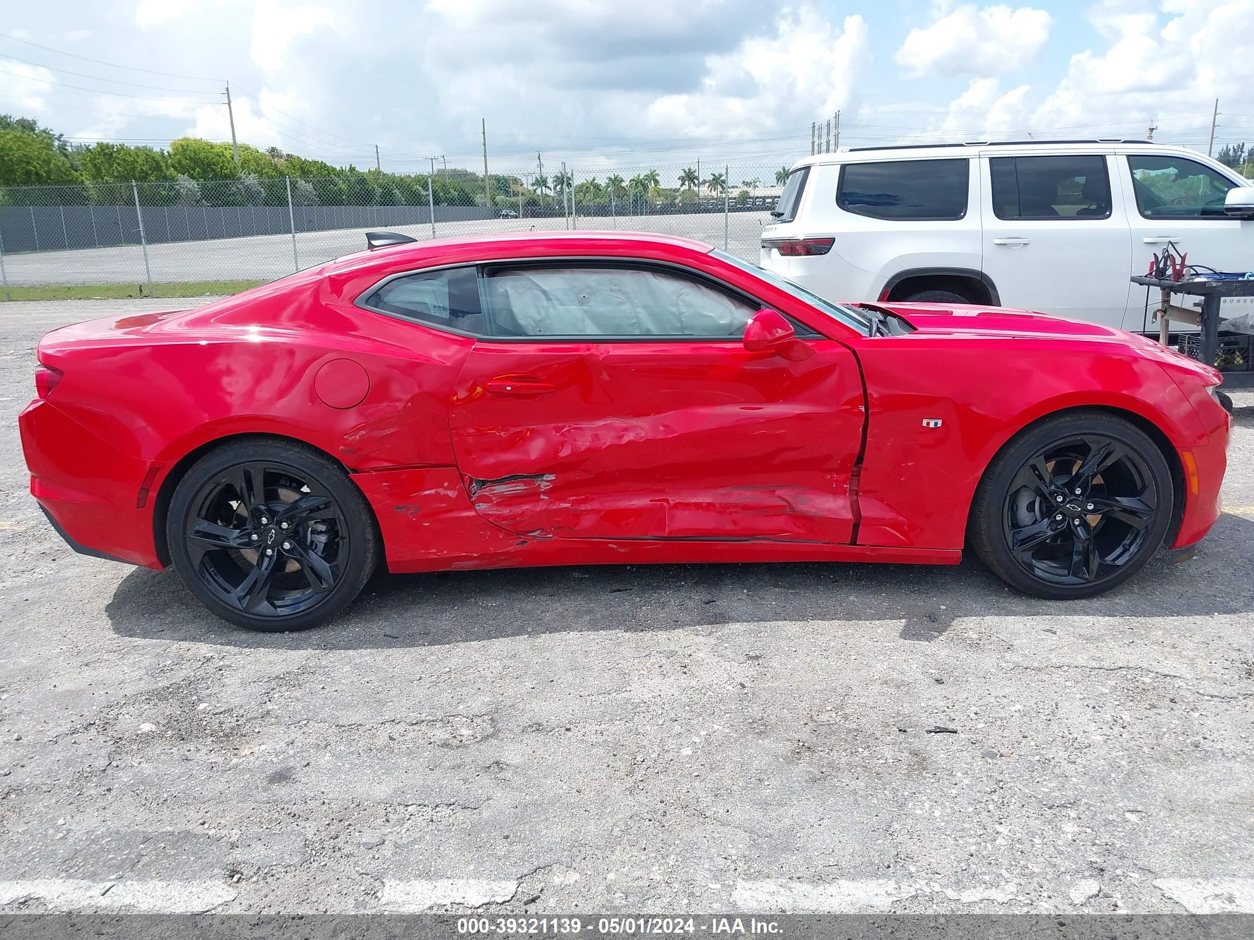 Photo 5 VIN: 1G1FB1RSXR0118917 - CHEVROLET CAMARO 