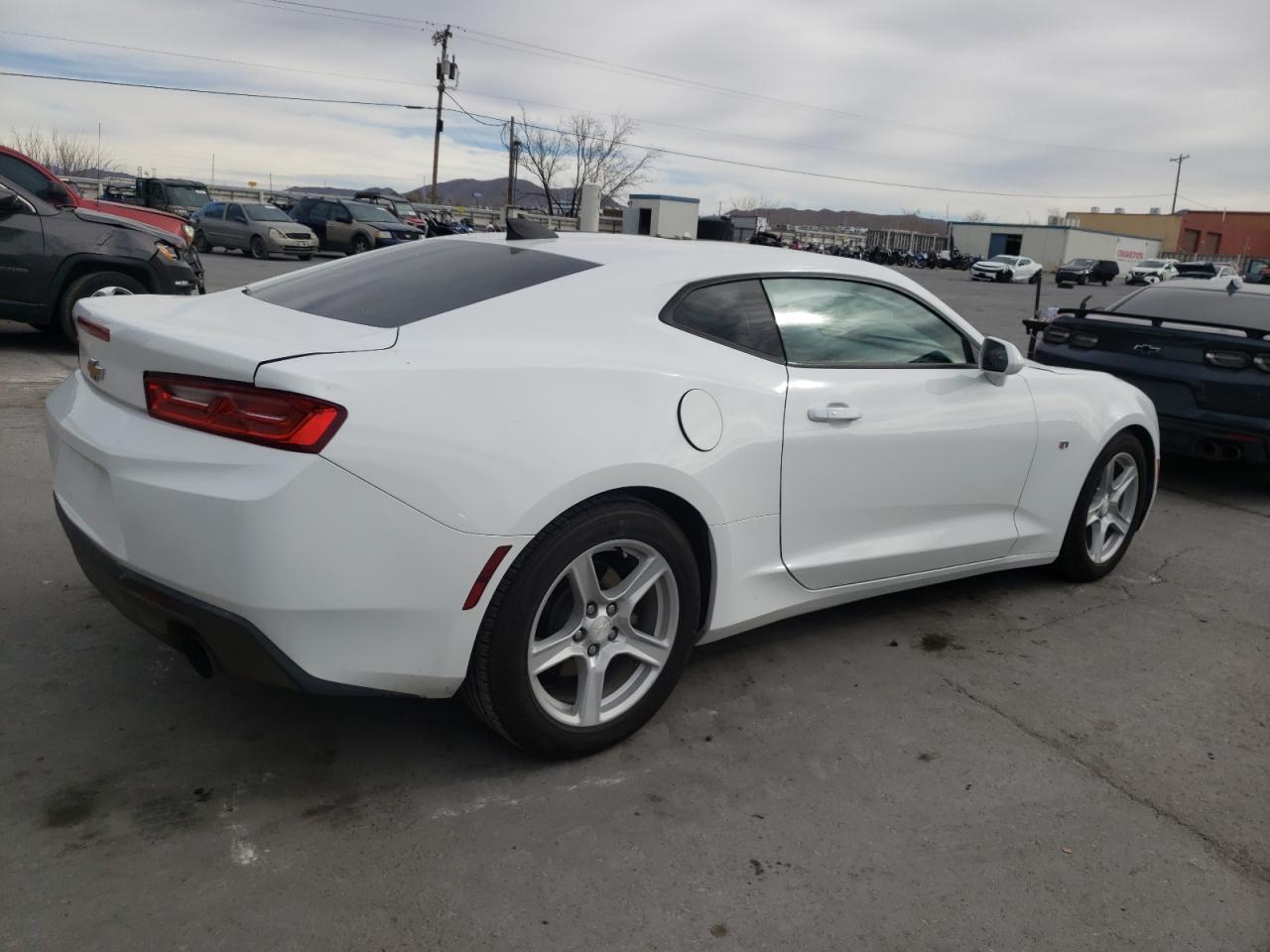 Photo 2 VIN: 1G1FB1RX3G0159429 - CHEVROLET CAMARO 