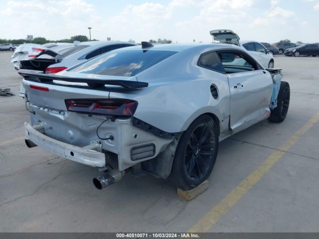 Photo 3 VIN: 1G1FB1RX3J0157445 - CHEVROLET CAMARO 