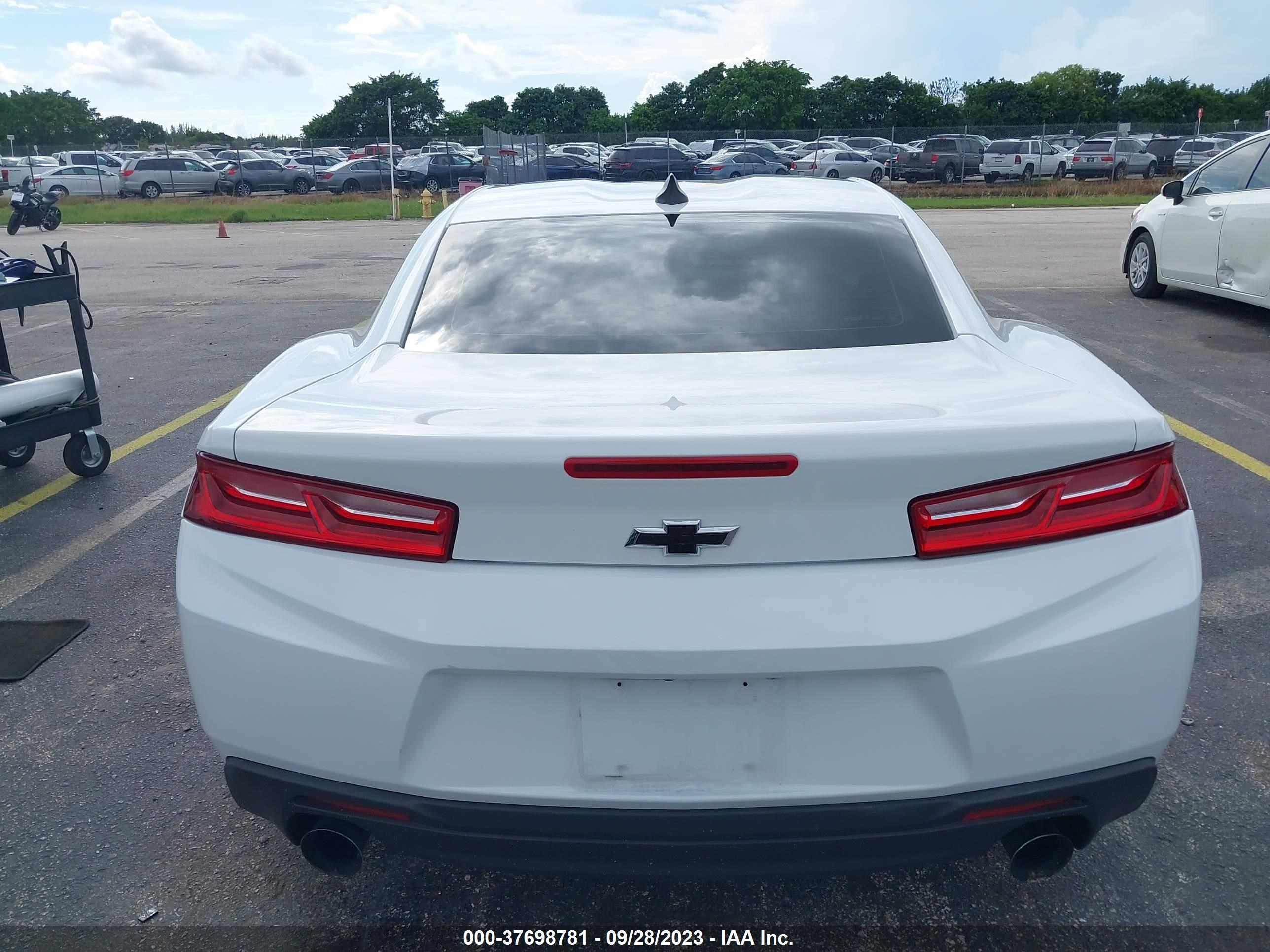 Photo 15 VIN: 1G1FB1RX4H0148828 - CHEVROLET CAMARO 