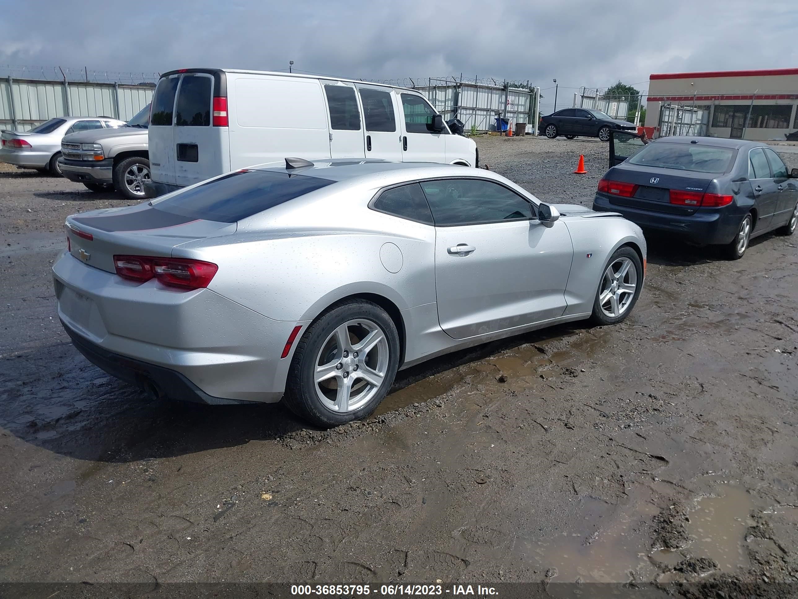 Photo 3 VIN: 1G1FB1RX4K0154801 - CHEVROLET CAMARO 