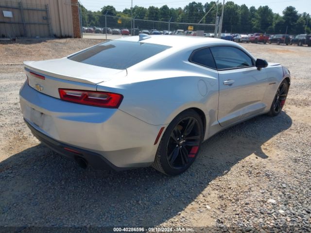 Photo 3 VIN: 1G1FB1RX5J0188910 - CHEVROLET CAMARO 