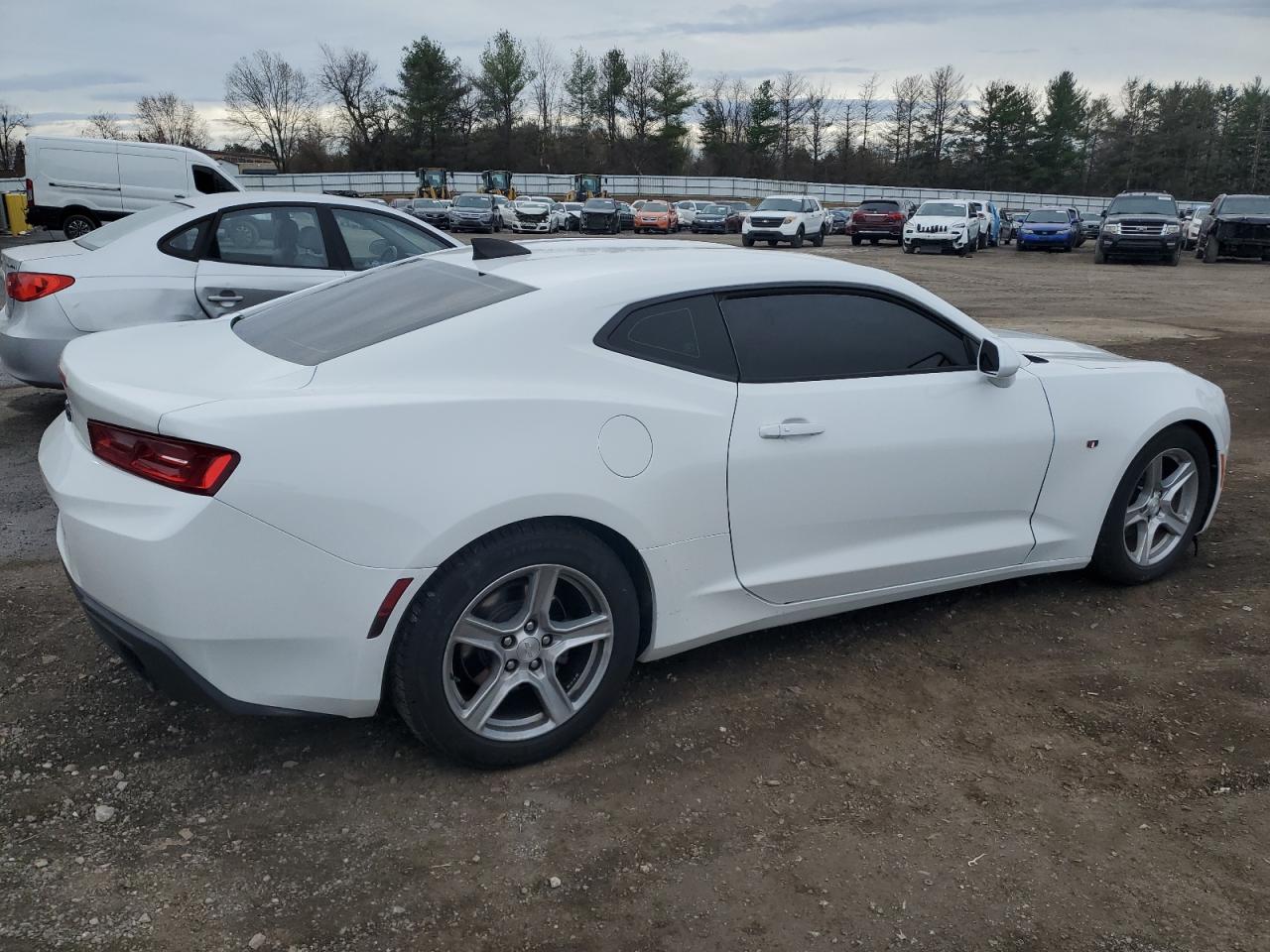 Photo 2 VIN: 1G1FB1RX6H0158602 - CHEVROLET CAMARO 