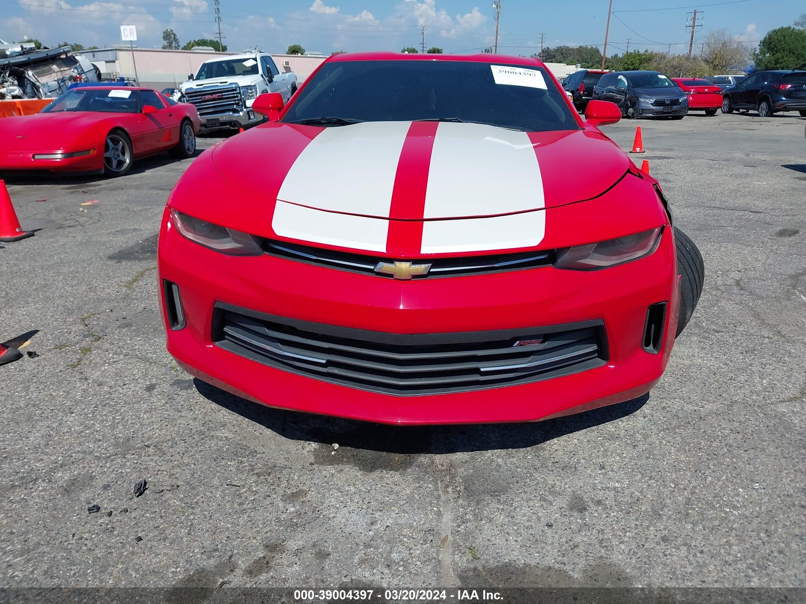 Photo 11 VIN: 1G1FB1RX6J0112564 - CHEVROLET CAMARO 