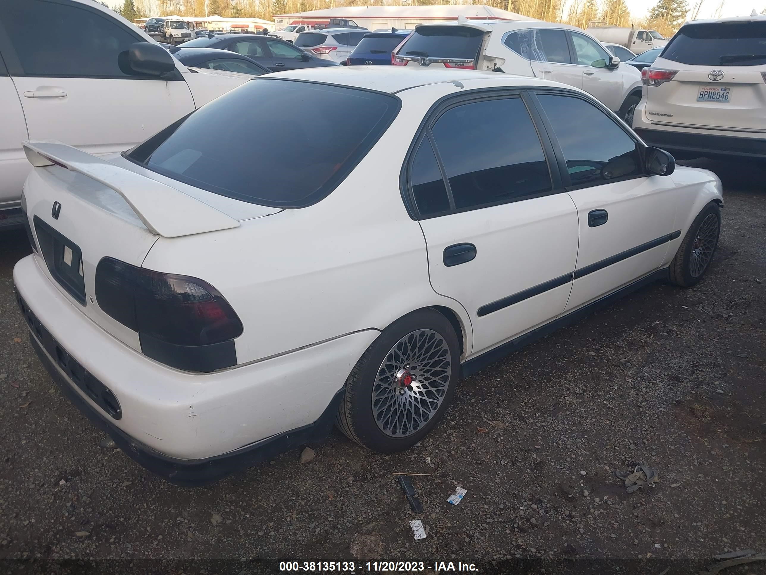 Photo 3 VIN: 1G1FB1RX7J0154807 - HONDA CIVIC 