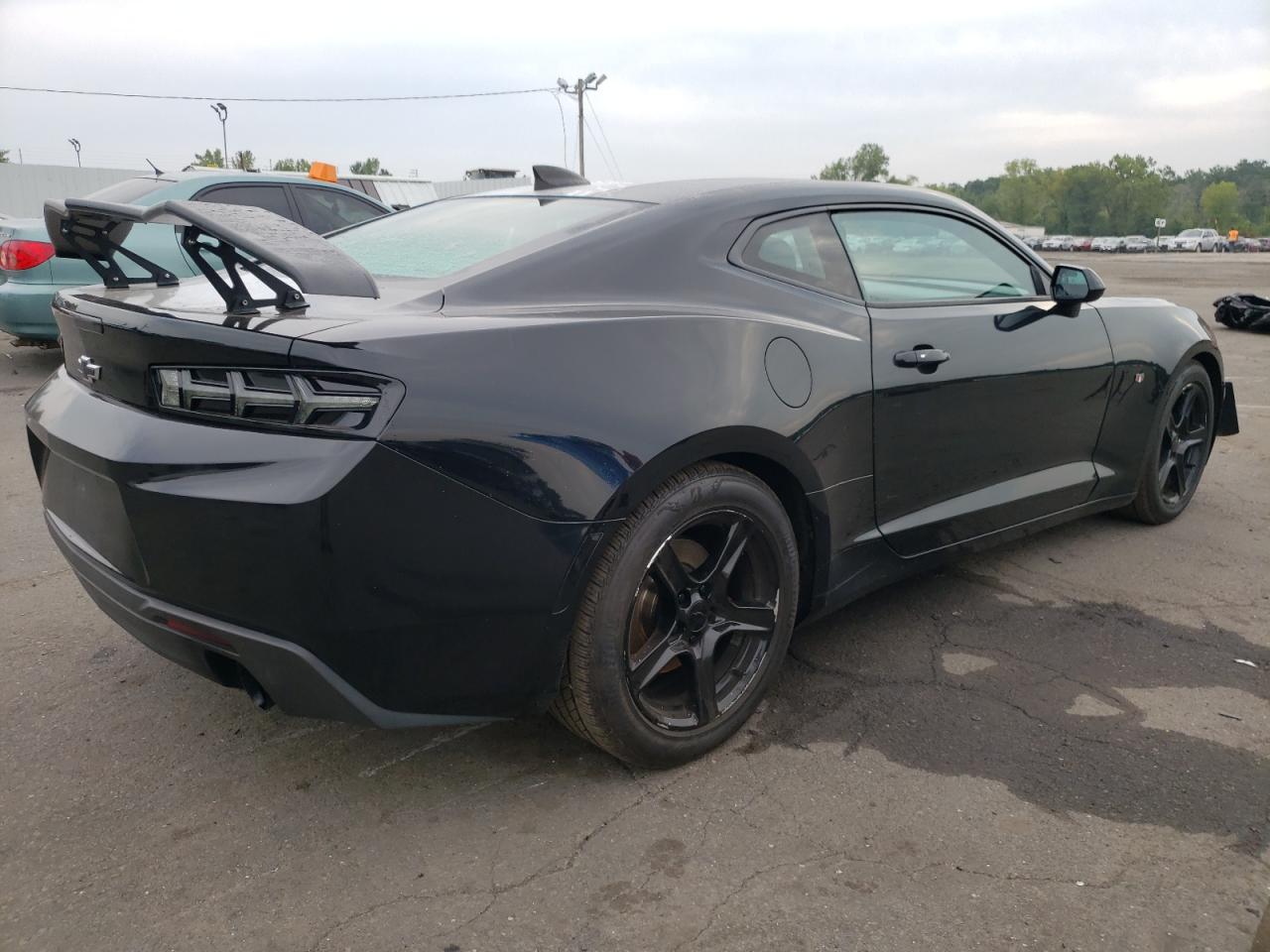 Photo 2 VIN: 1G1FB1RX8H0171089 - CHEVROLET CAMARO 