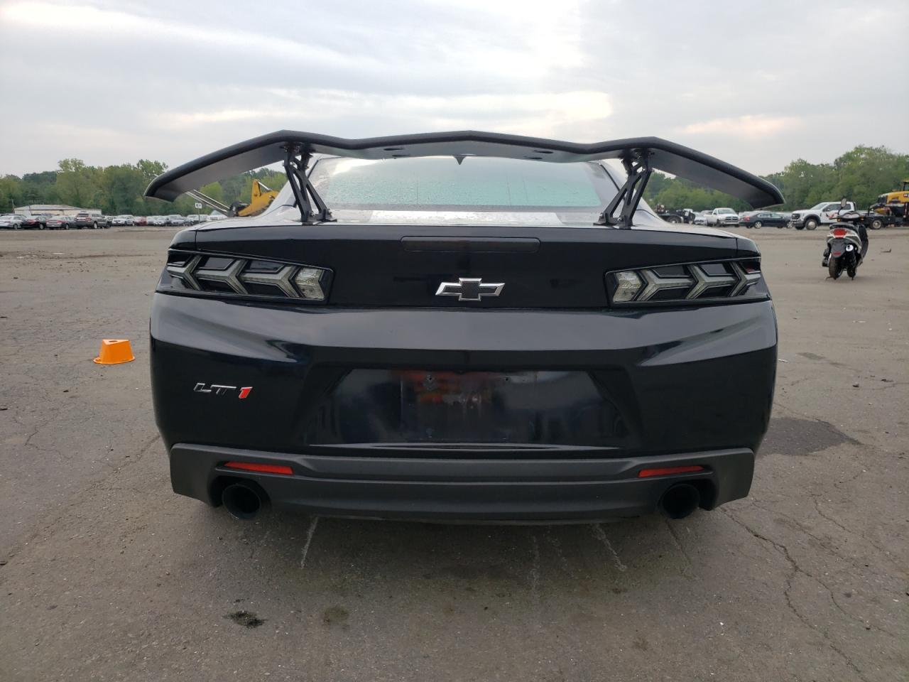 Photo 5 VIN: 1G1FB1RX8H0171089 - CHEVROLET CAMARO 