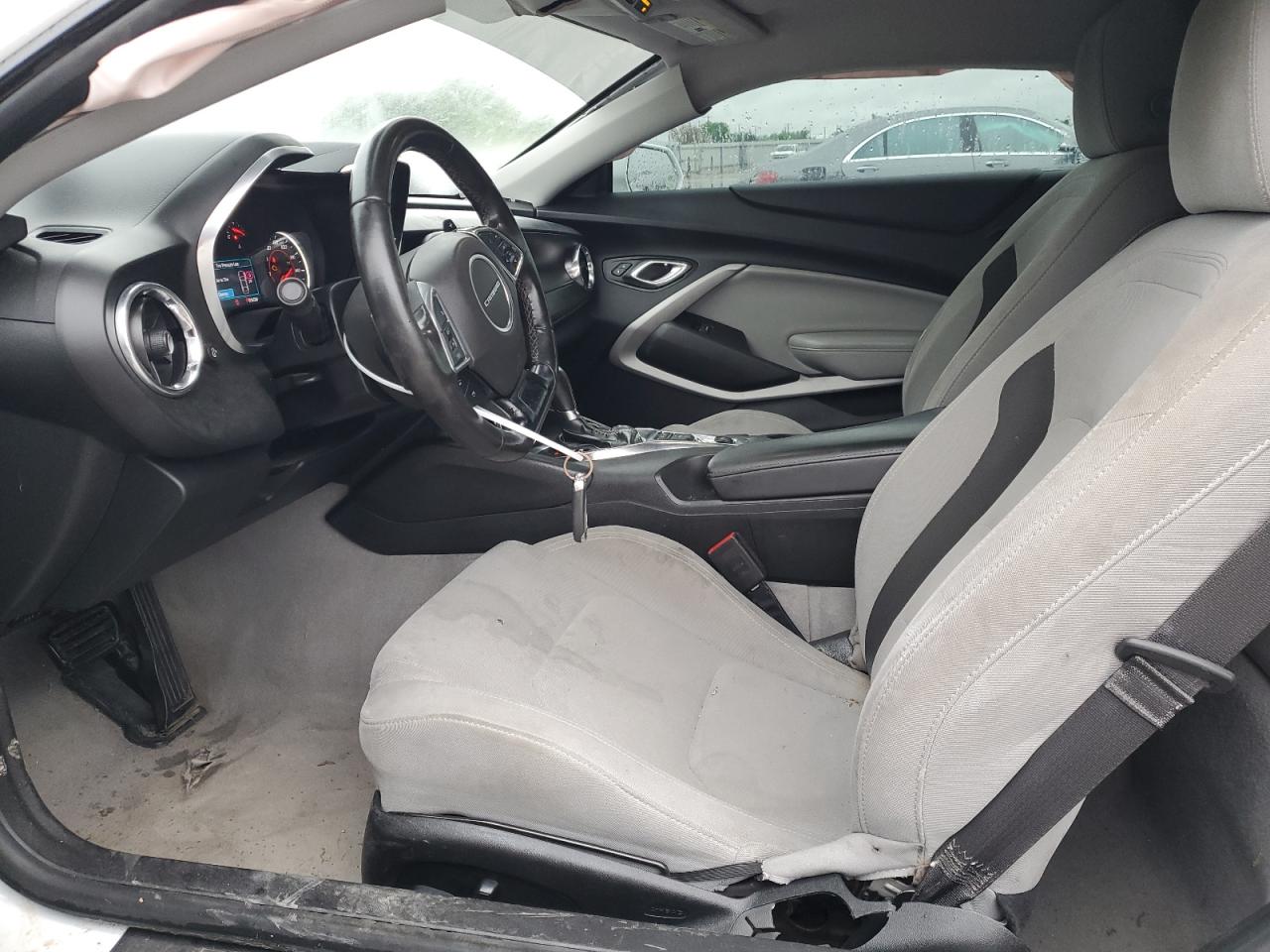 Photo 6 VIN: 1G1FB1RX8L0117316 - CHEVROLET CAMARO 