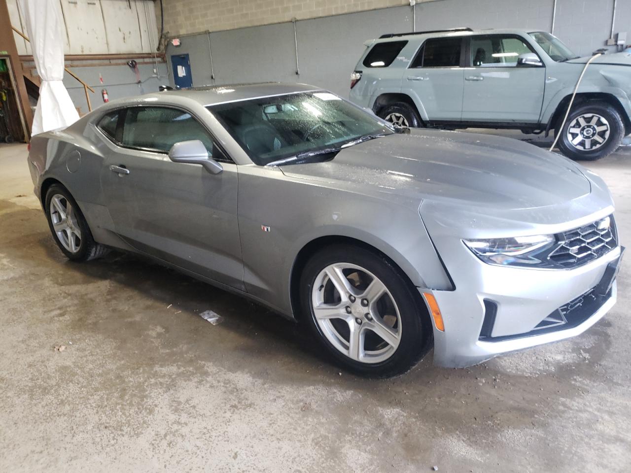 Photo 3 VIN: 1G1FB1RXXP0139954 - CHEVROLET CAMARO 