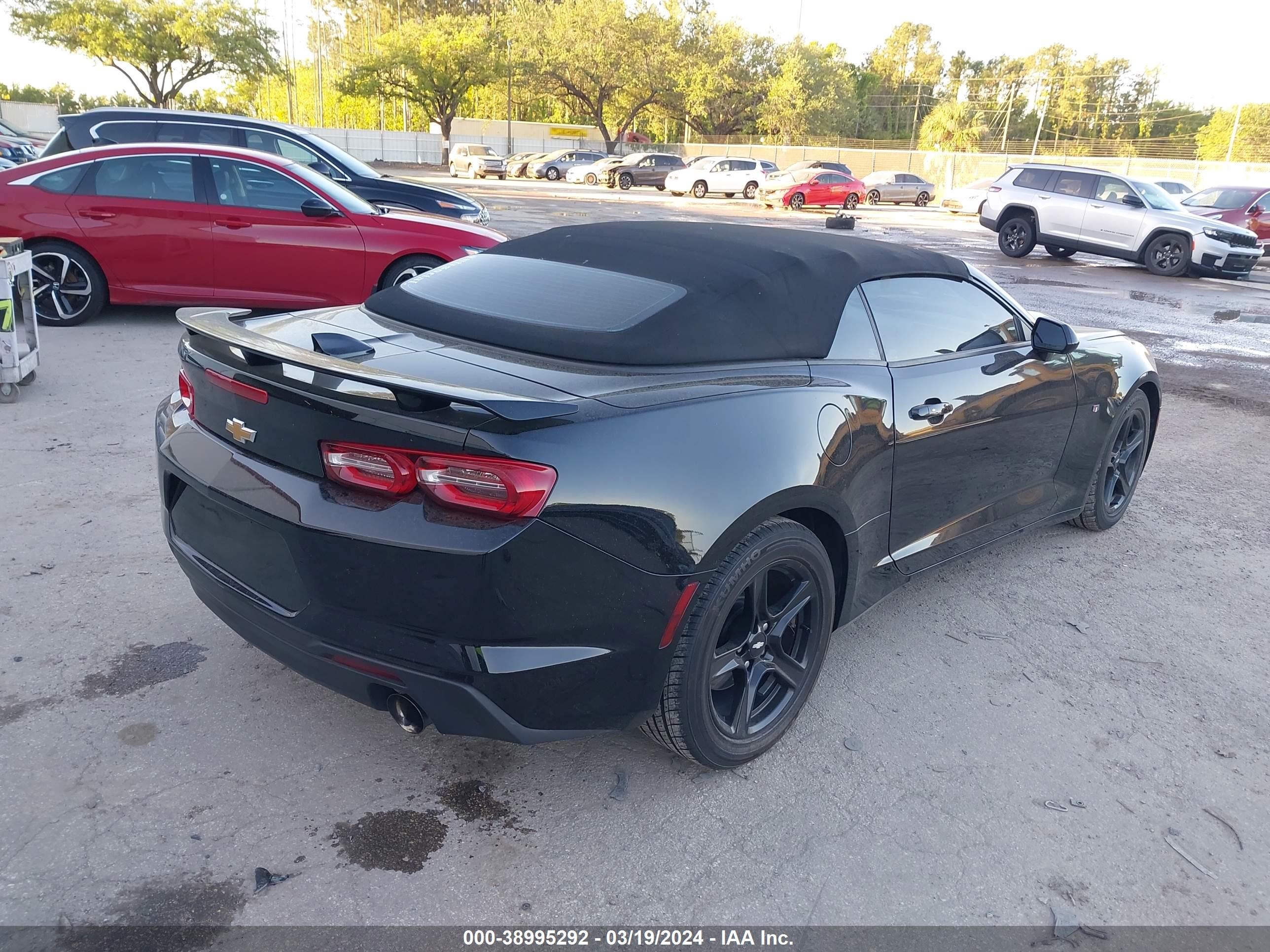 Photo 3 VIN: 1G1FB3DS7K0116597 - CHEVROLET CAMARO 