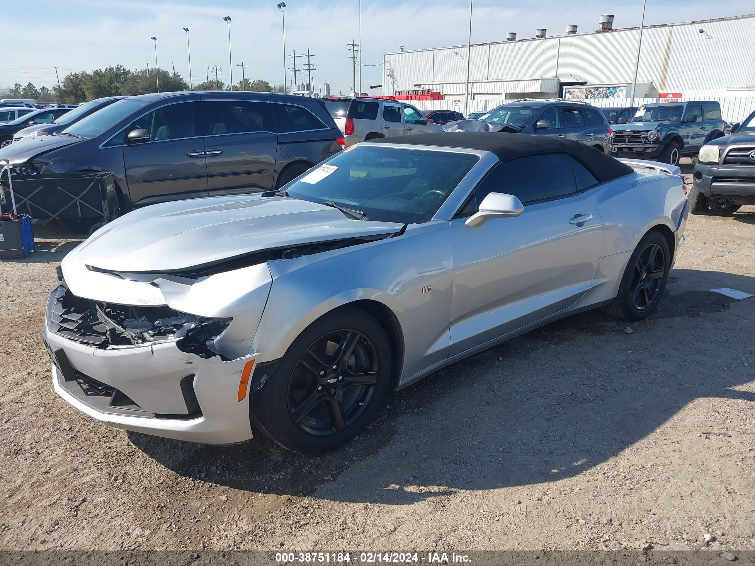 Photo 1 VIN: 1G1FB3DS9K0142019 - CHEVROLET CAMARO 