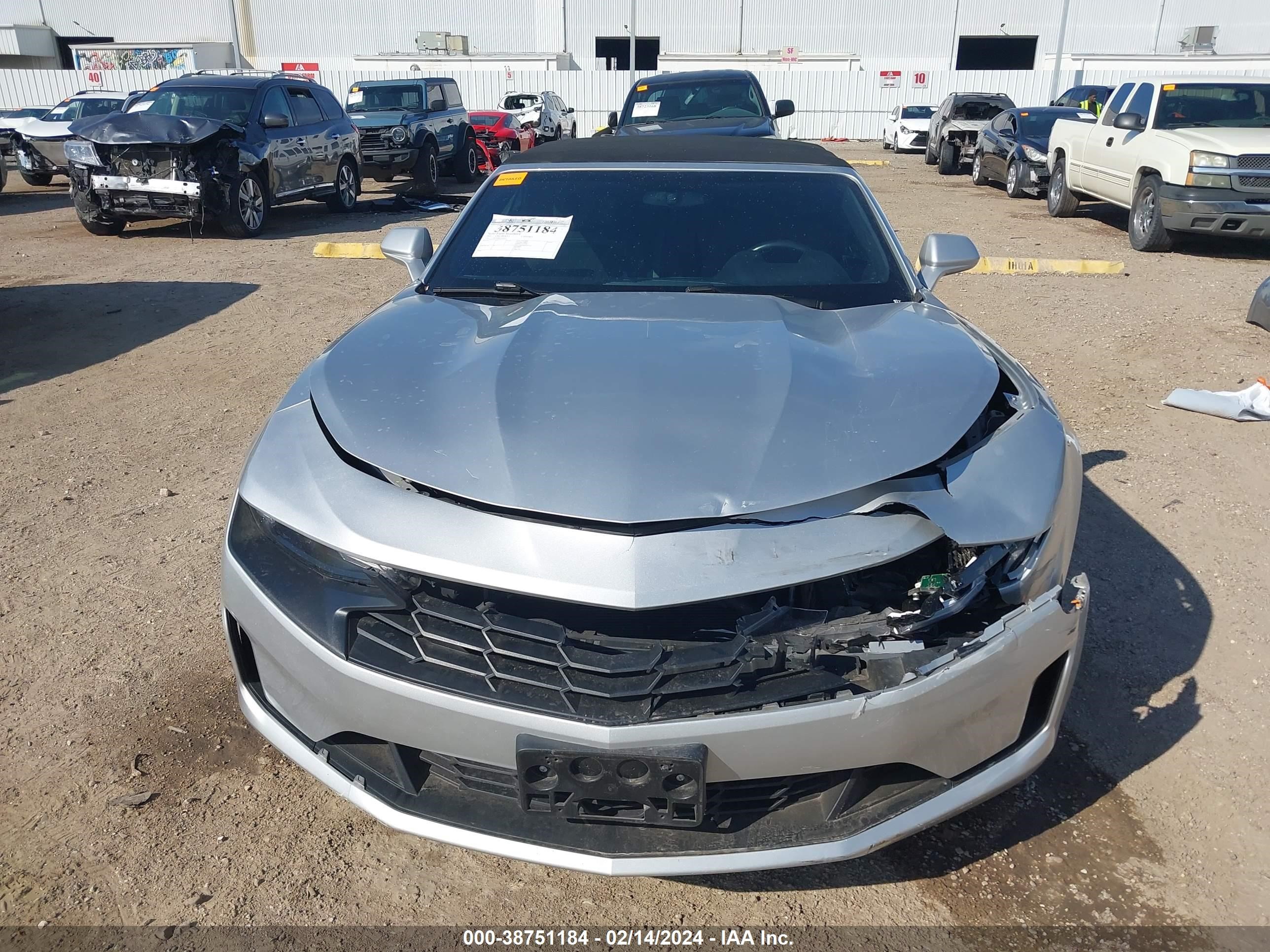 Photo 11 VIN: 1G1FB3DS9K0142019 - CHEVROLET CAMARO 