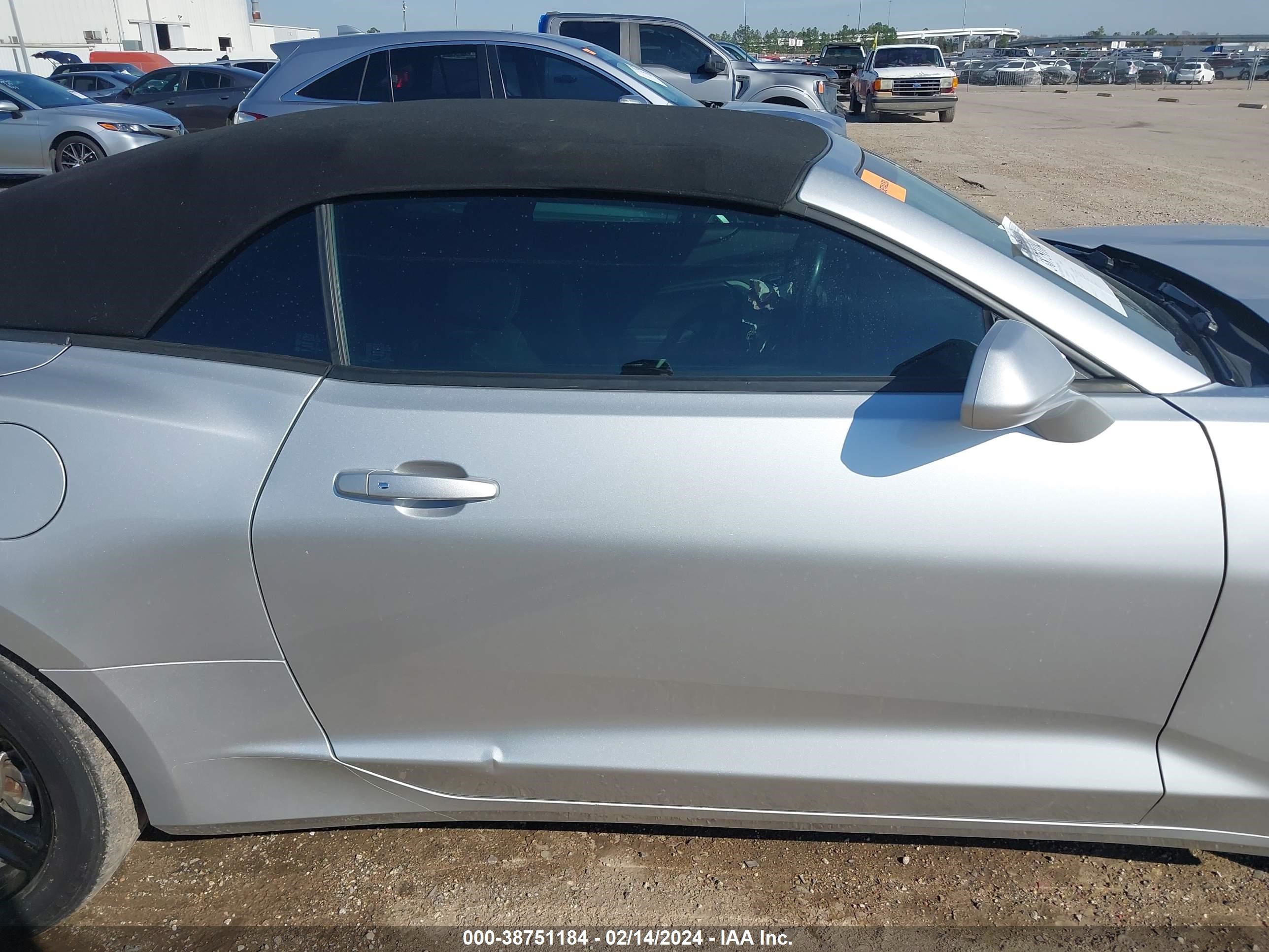 Photo 12 VIN: 1G1FB3DS9K0142019 - CHEVROLET CAMARO 