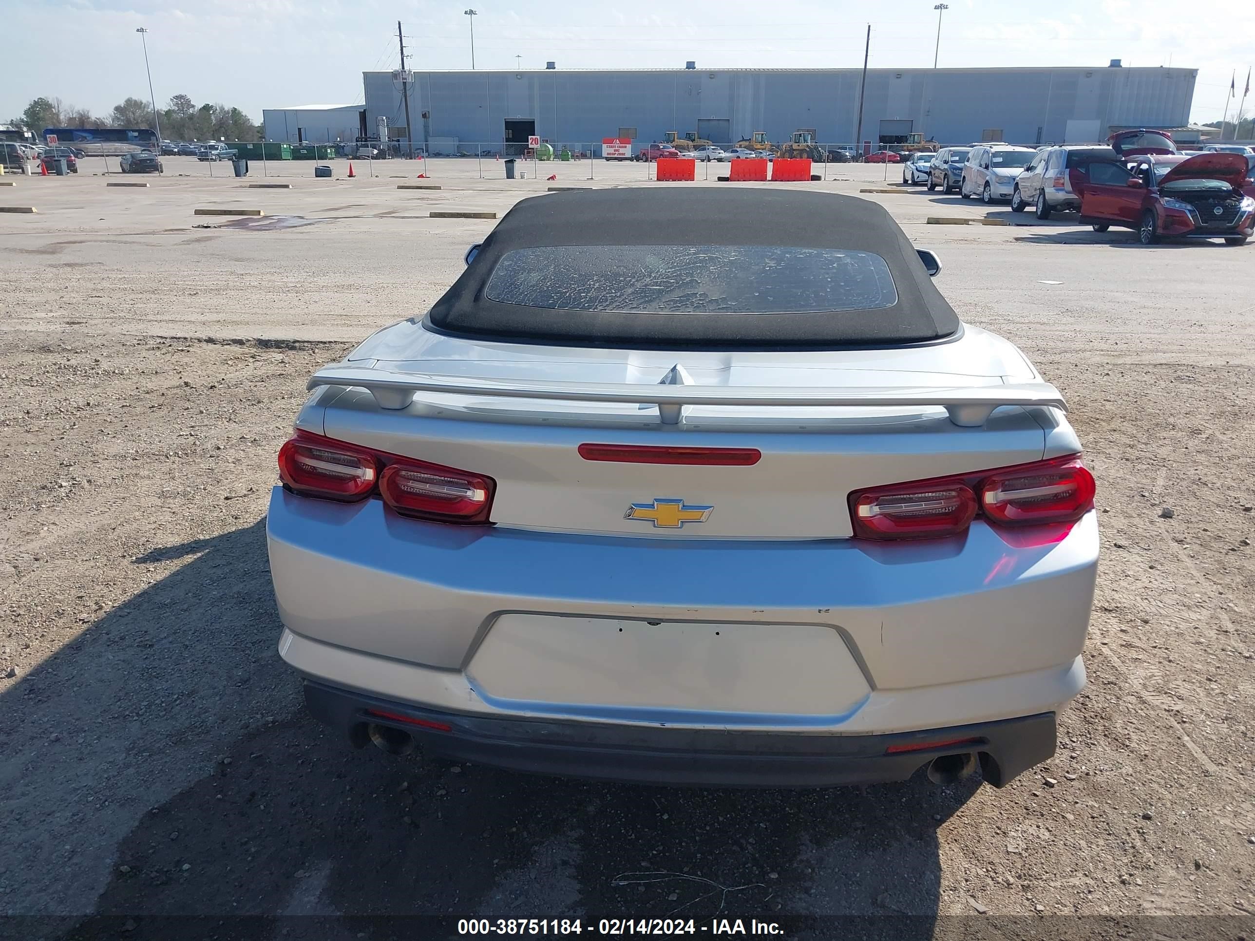 Photo 15 VIN: 1G1FB3DS9K0142019 - CHEVROLET CAMARO 