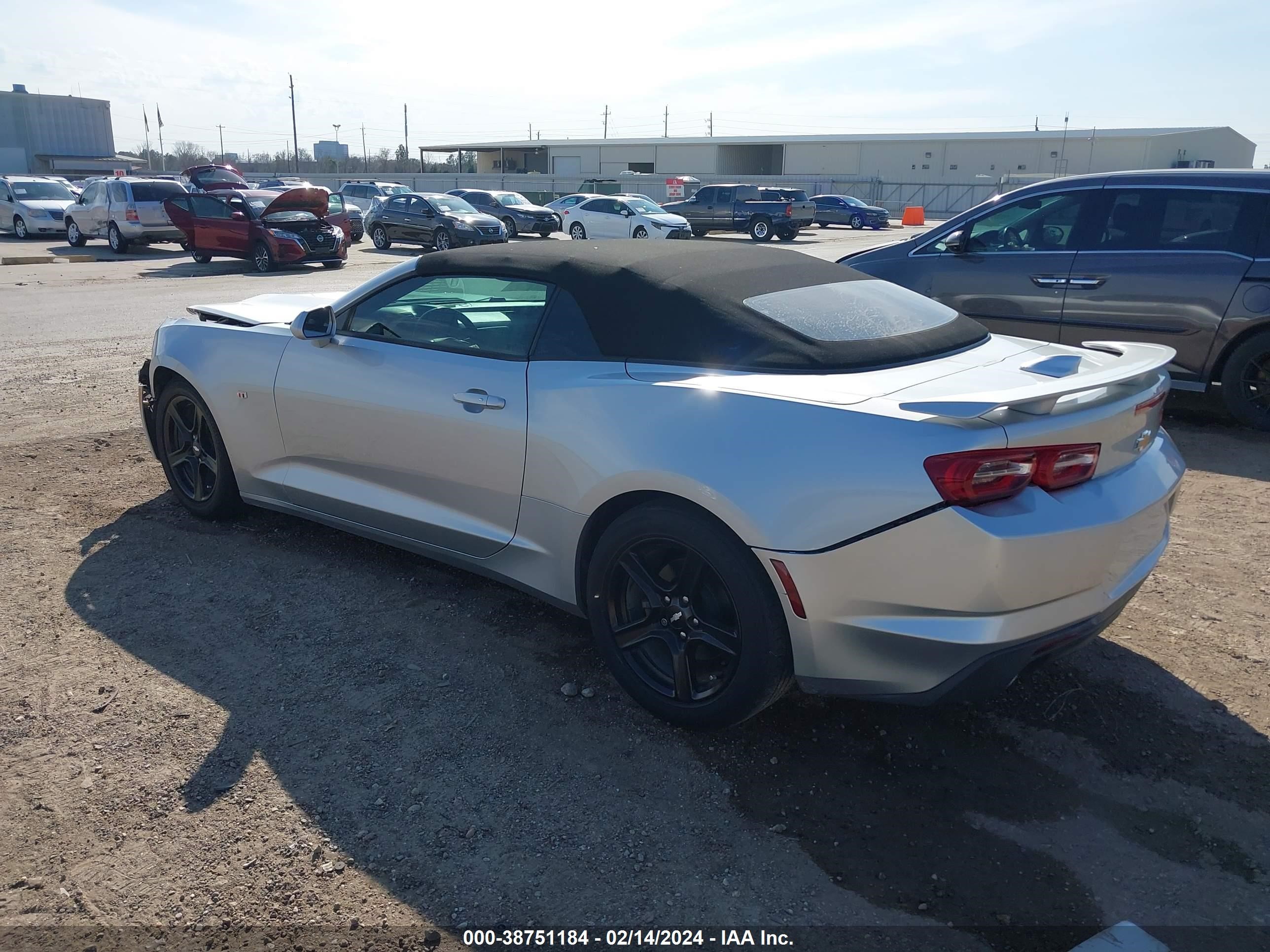 Photo 2 VIN: 1G1FB3DS9K0142019 - CHEVROLET CAMARO 