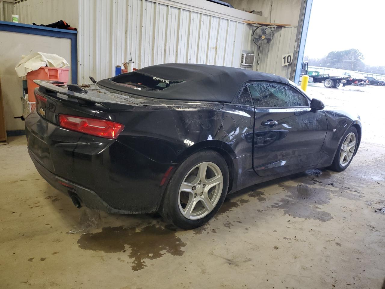 Photo 2 VIN: 1G1FB3DX0J0119903 - CHEVROLET CAMARO 