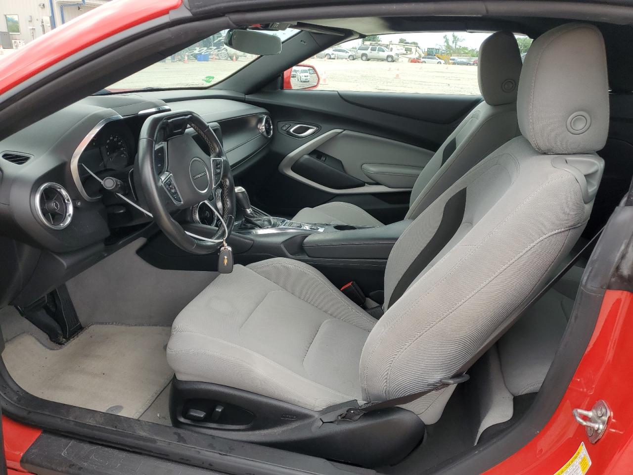 Photo 6 VIN: 1G1FB3DX9L0117926 - CHEVROLET CAMARO 