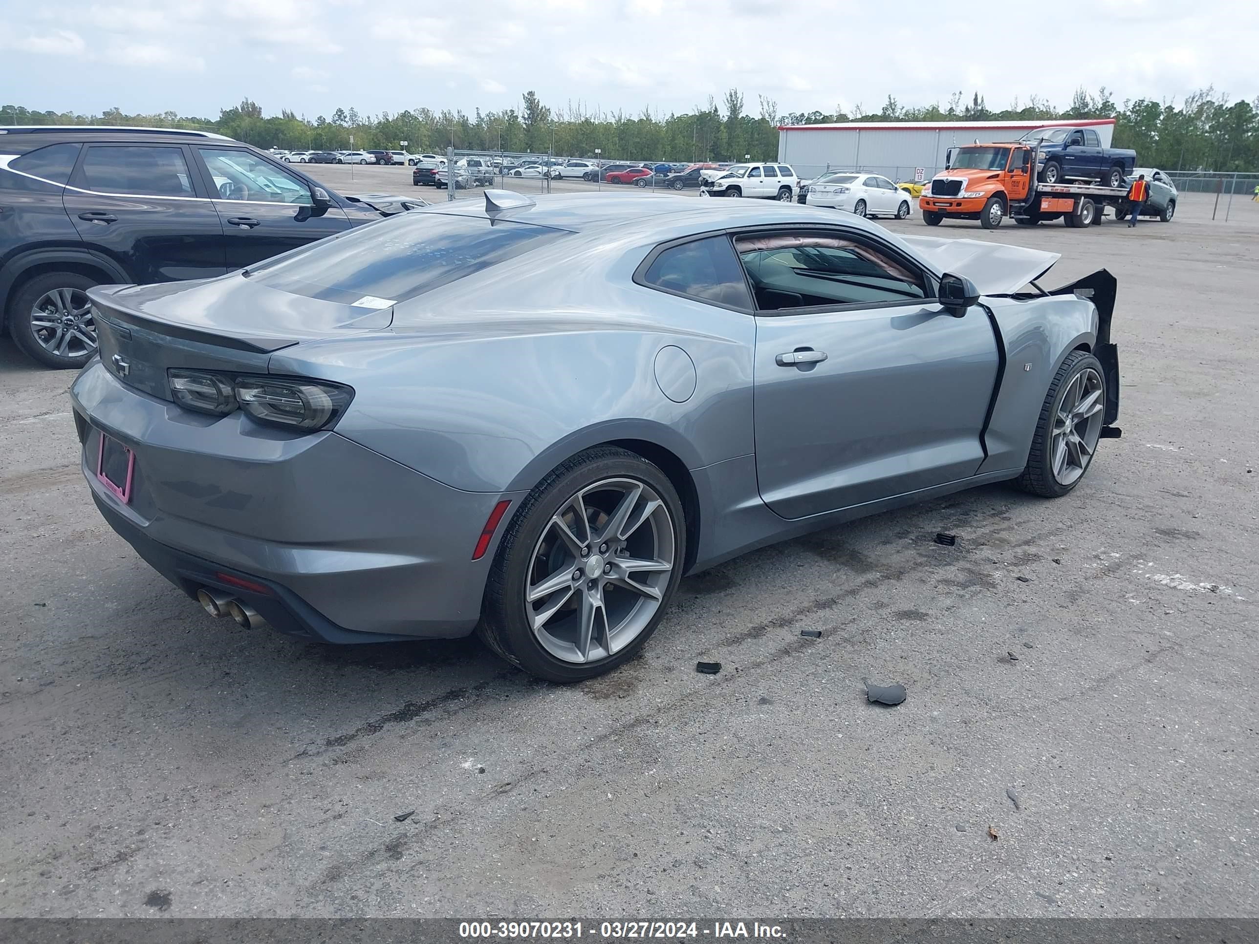 Photo 3 VIN: 1G1FD1RS3L0132031 - CHEVROLET CAMARO 