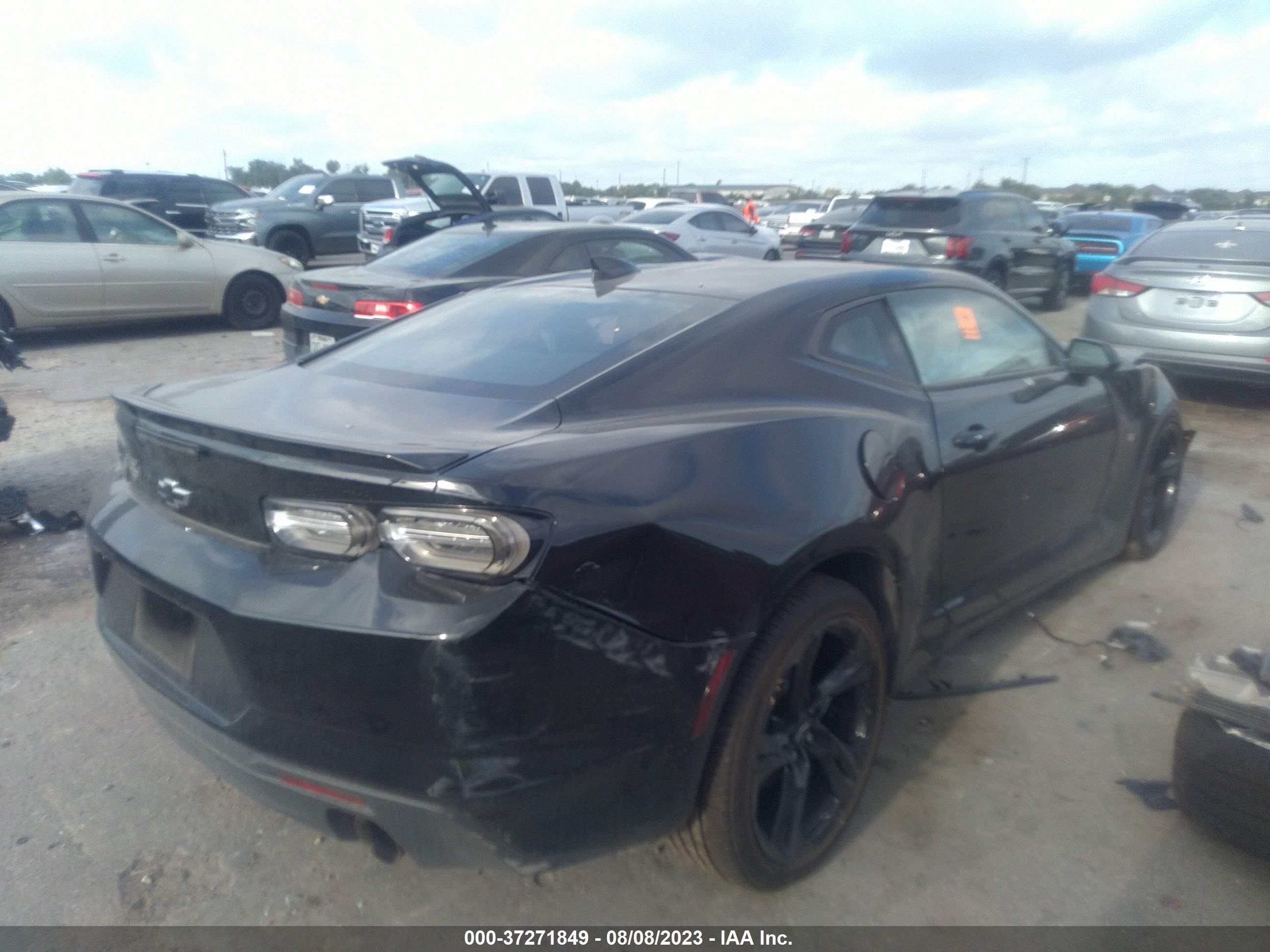 Photo 3 VIN: 1G1FD1RS8P0139661 - CHEVROLET CAMARO 