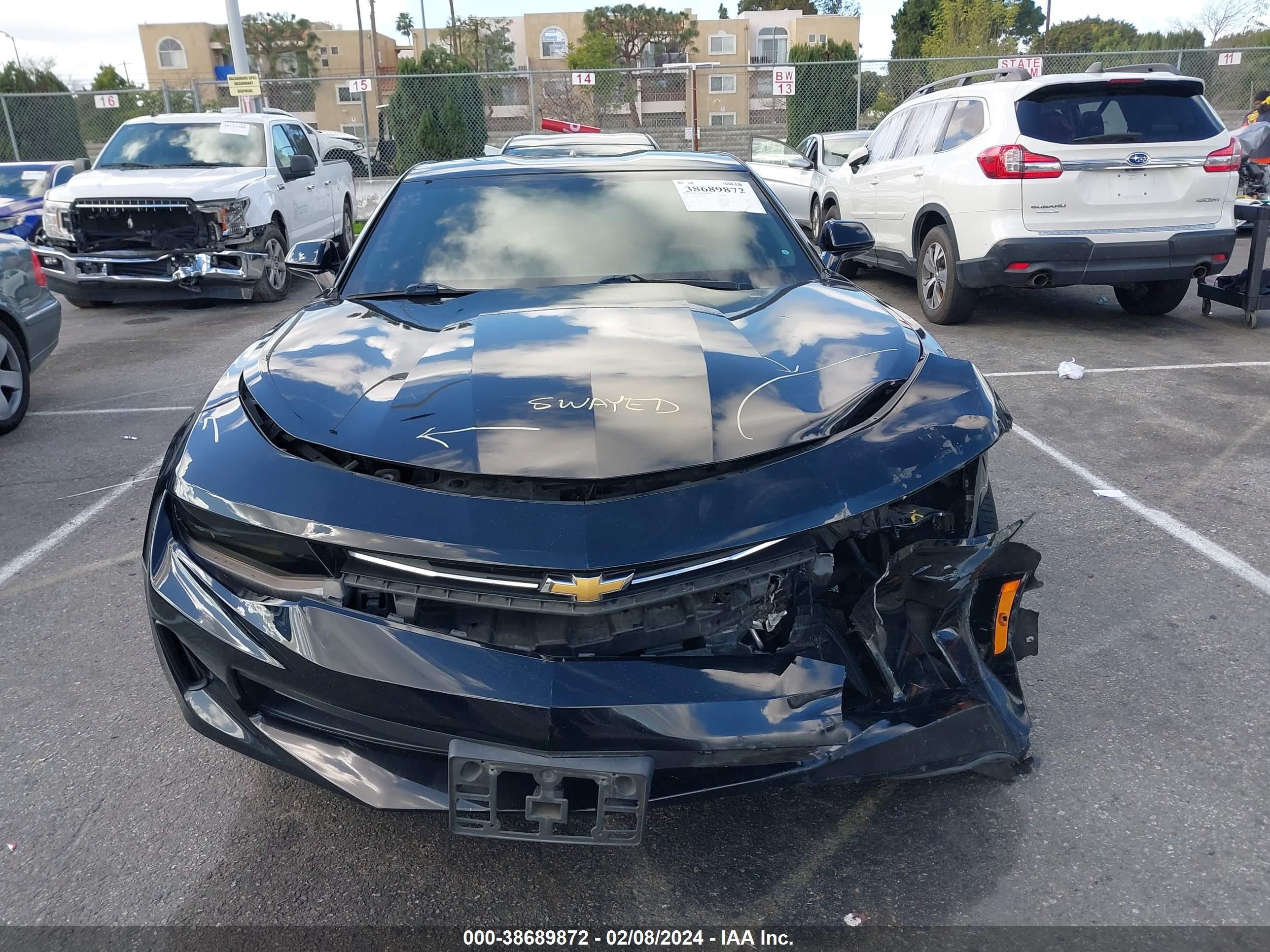 Photo 11 VIN: 1G1FD1RX7J0108100 - CHEVROLET CAMARO 