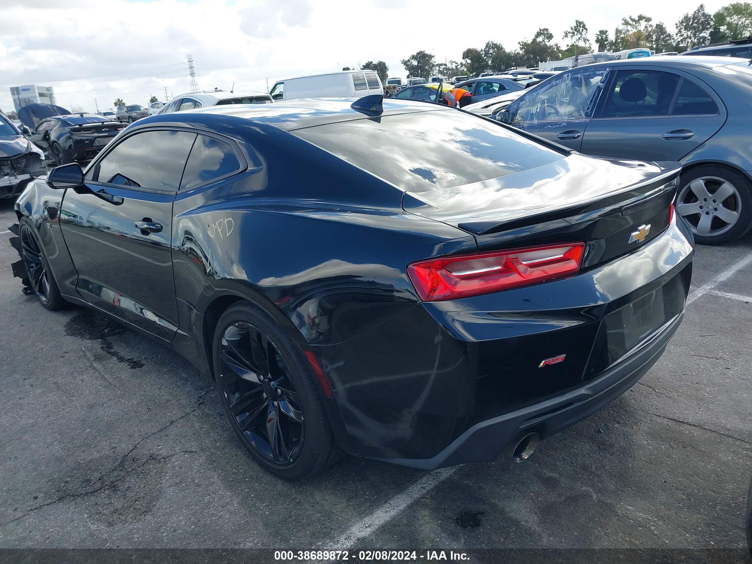 Photo 2 VIN: 1G1FD1RX7J0108100 - CHEVROLET CAMARO 