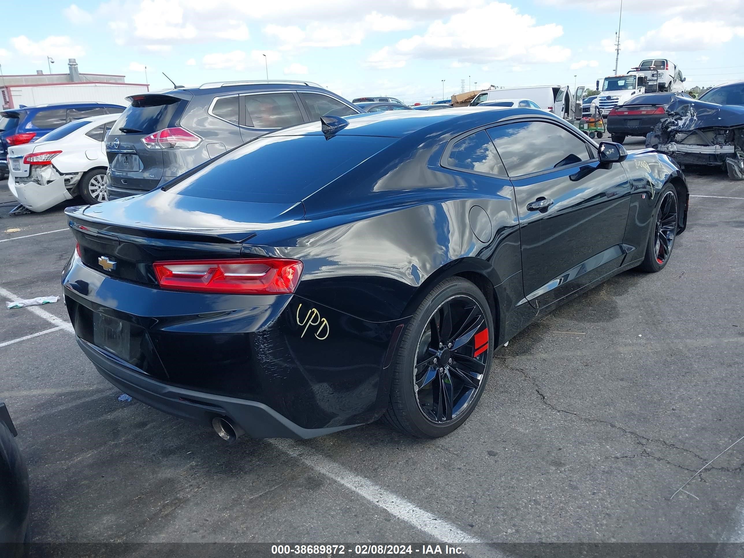 Photo 3 VIN: 1G1FD1RX7J0108100 - CHEVROLET CAMARO 