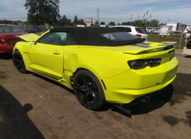 Photo 2 VIN: 1G1FD3DS2L0111917 - CHEVROLET CAMARO 