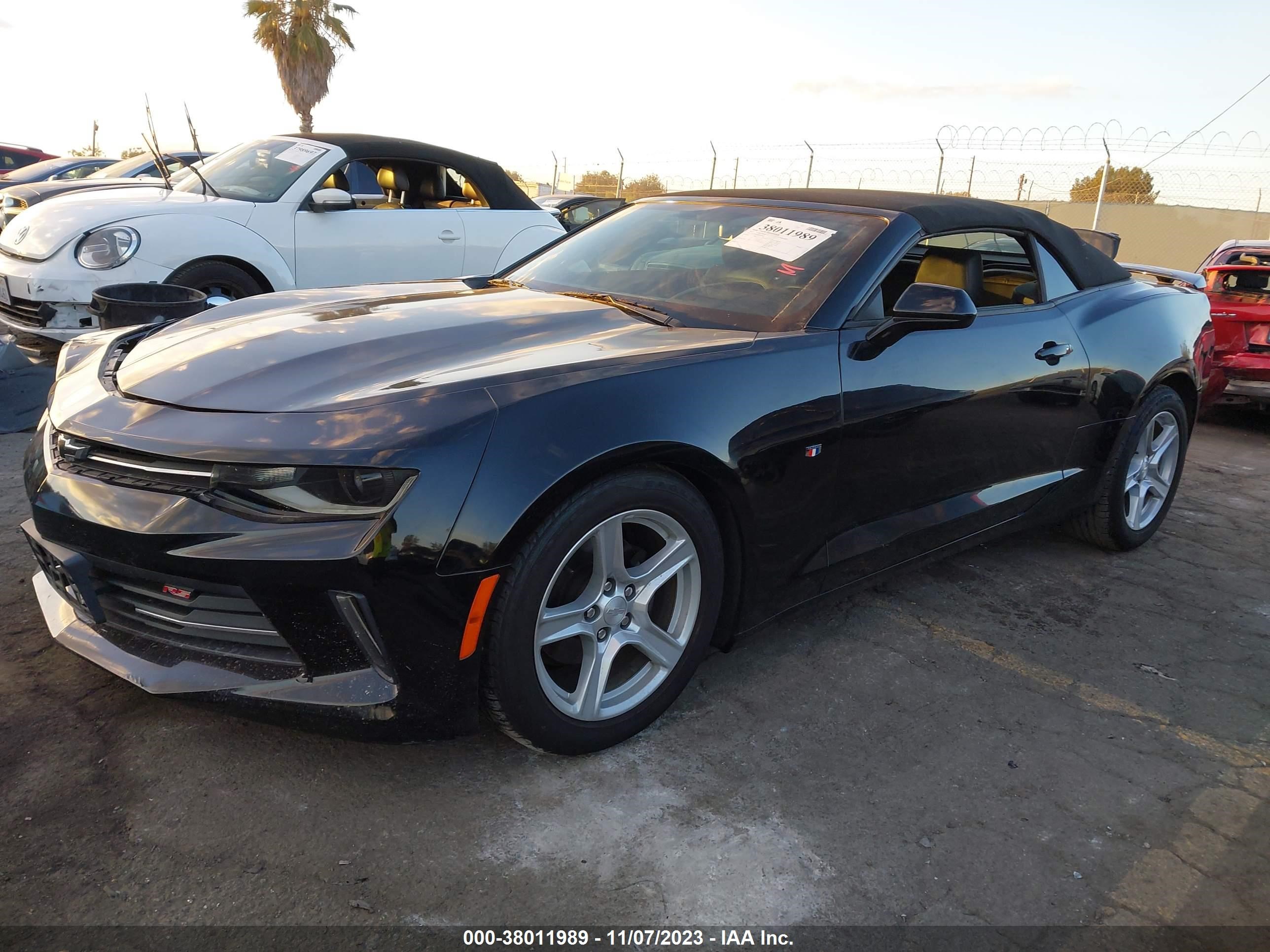 Photo 1 VIN: 1G1FD3DS8H0116062 - CHEVROLET CAMARO 