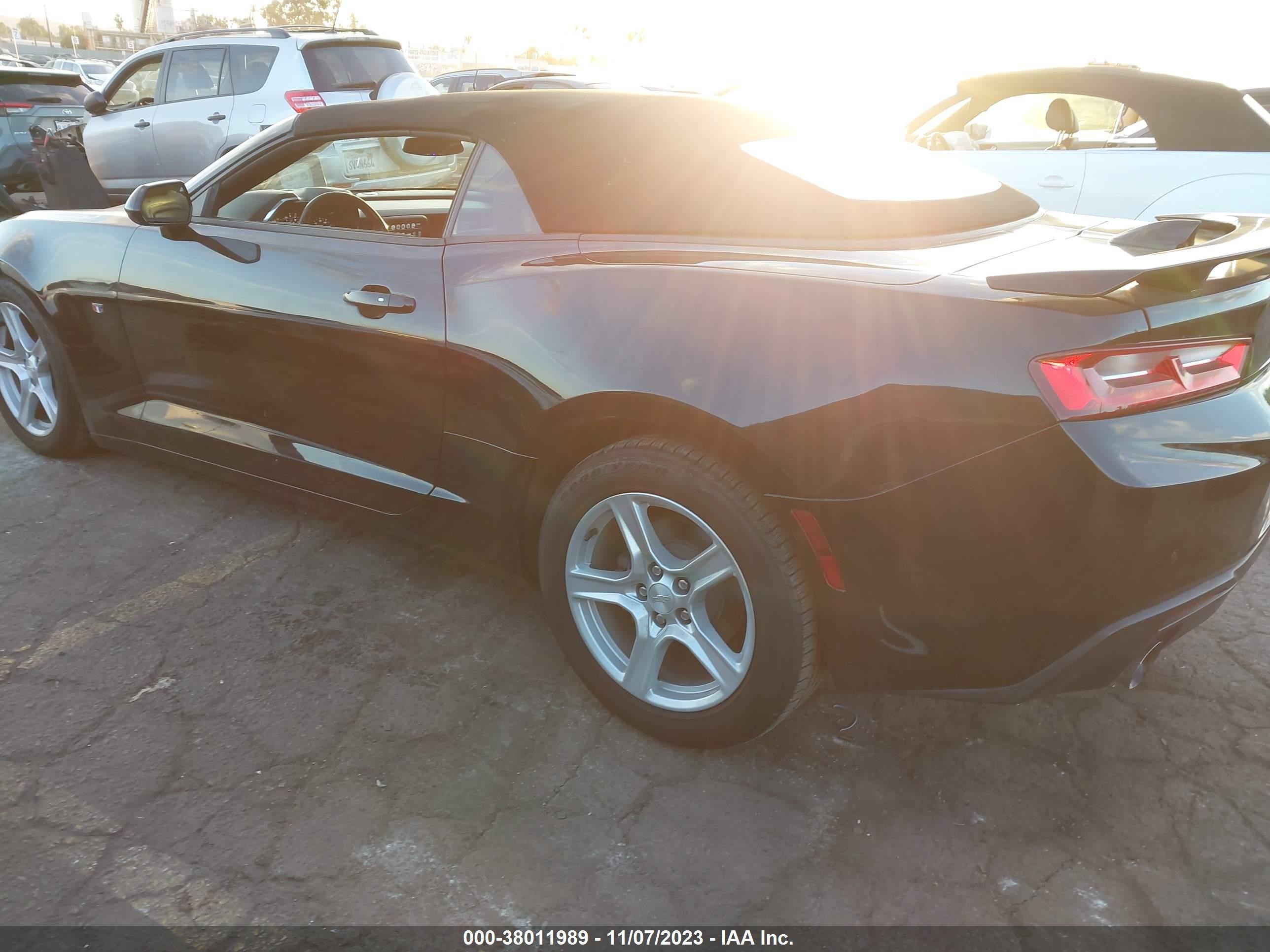 Photo 14 VIN: 1G1FD3DS8H0116062 - CHEVROLET CAMARO 