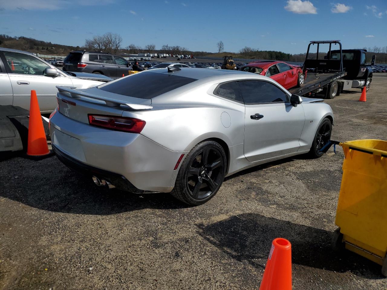 Photo 2 VIN: 1G1FE1R71G0128199 - CHEVROLET CAMARO 