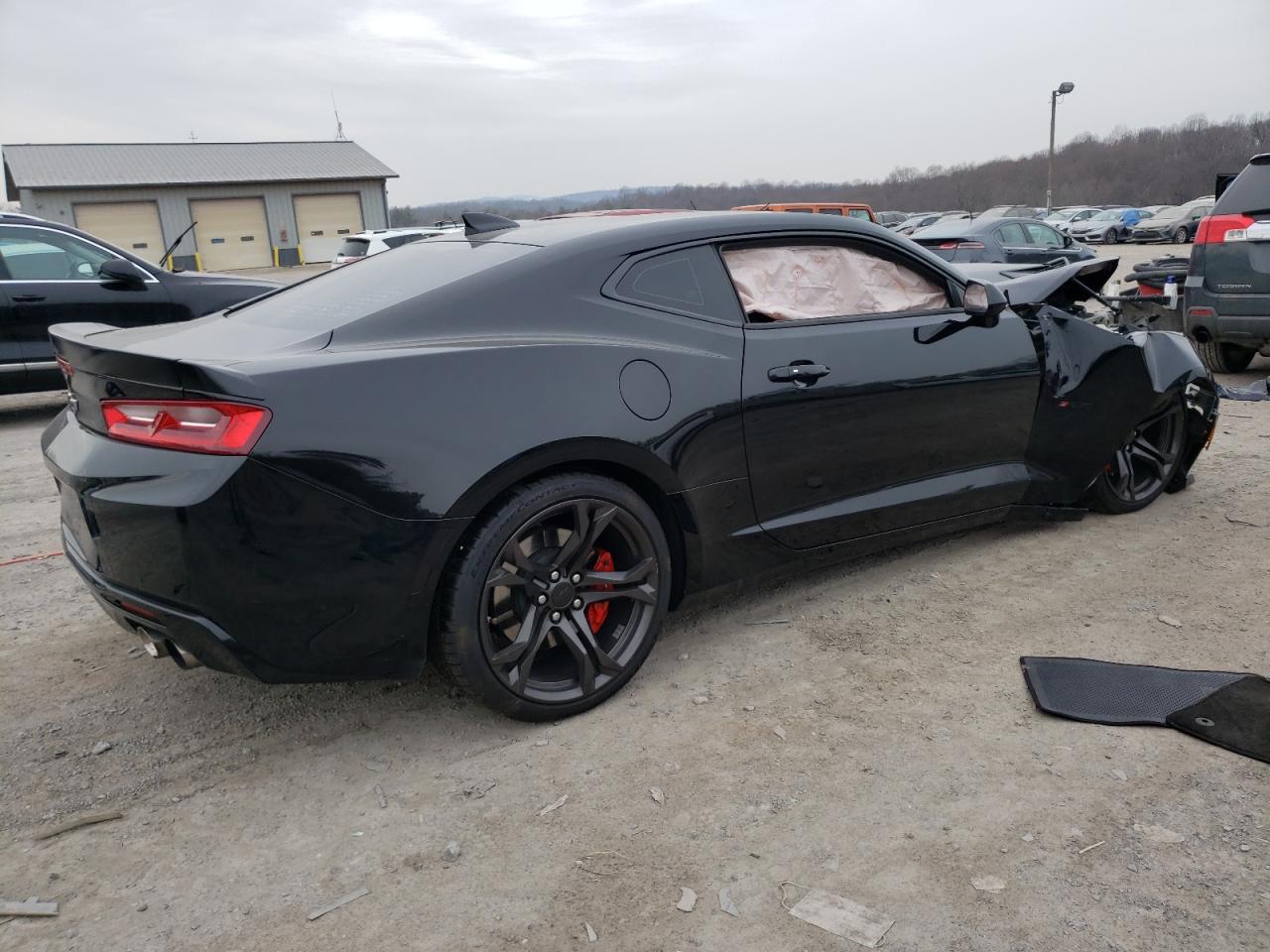 Photo 2 VIN: 1G1FE1R71J0184330 - CHEVROLET CAMARO 