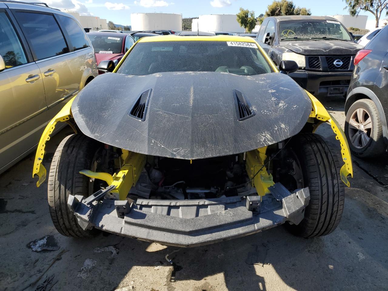 Photo 4 VIN: 1G1FE1R73J0155556 - CHEVROLET CAMARO 