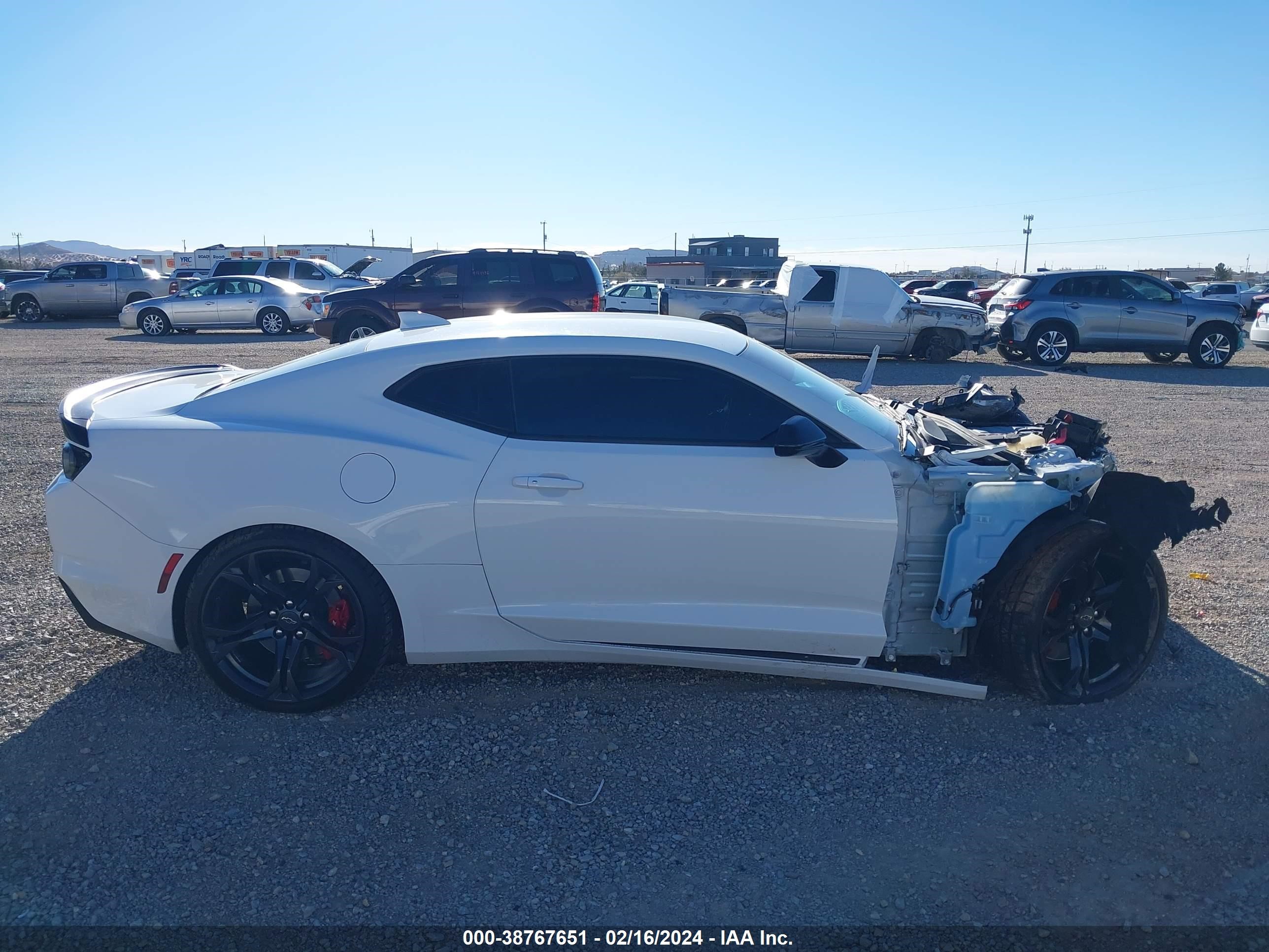 Photo 11 VIN: 1G1FE1R74N0132759 - CHEVROLET CAMARO 