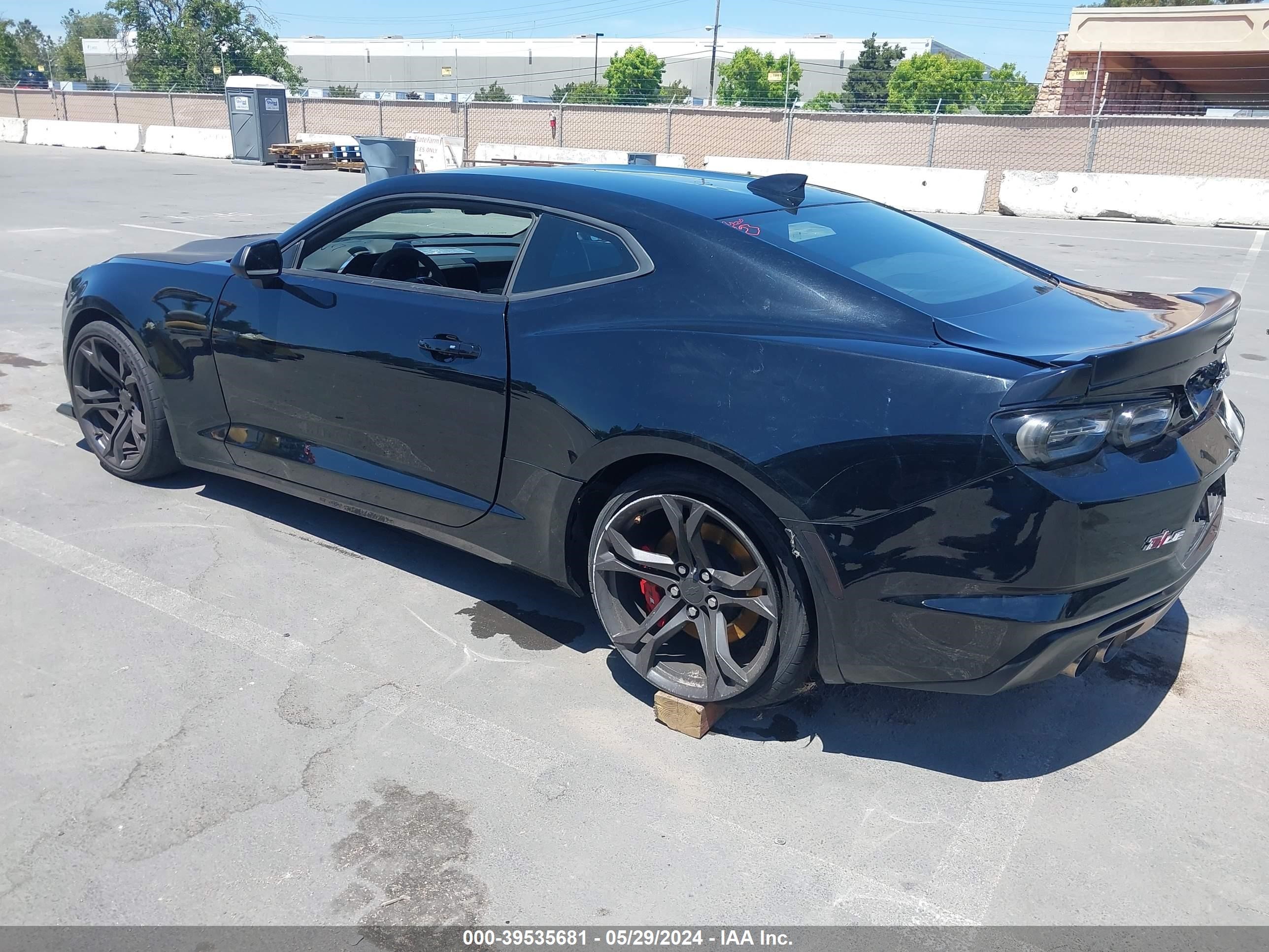 Photo 2 VIN: 1G1FE1R77K0113926 - CHEVROLET CAMARO 