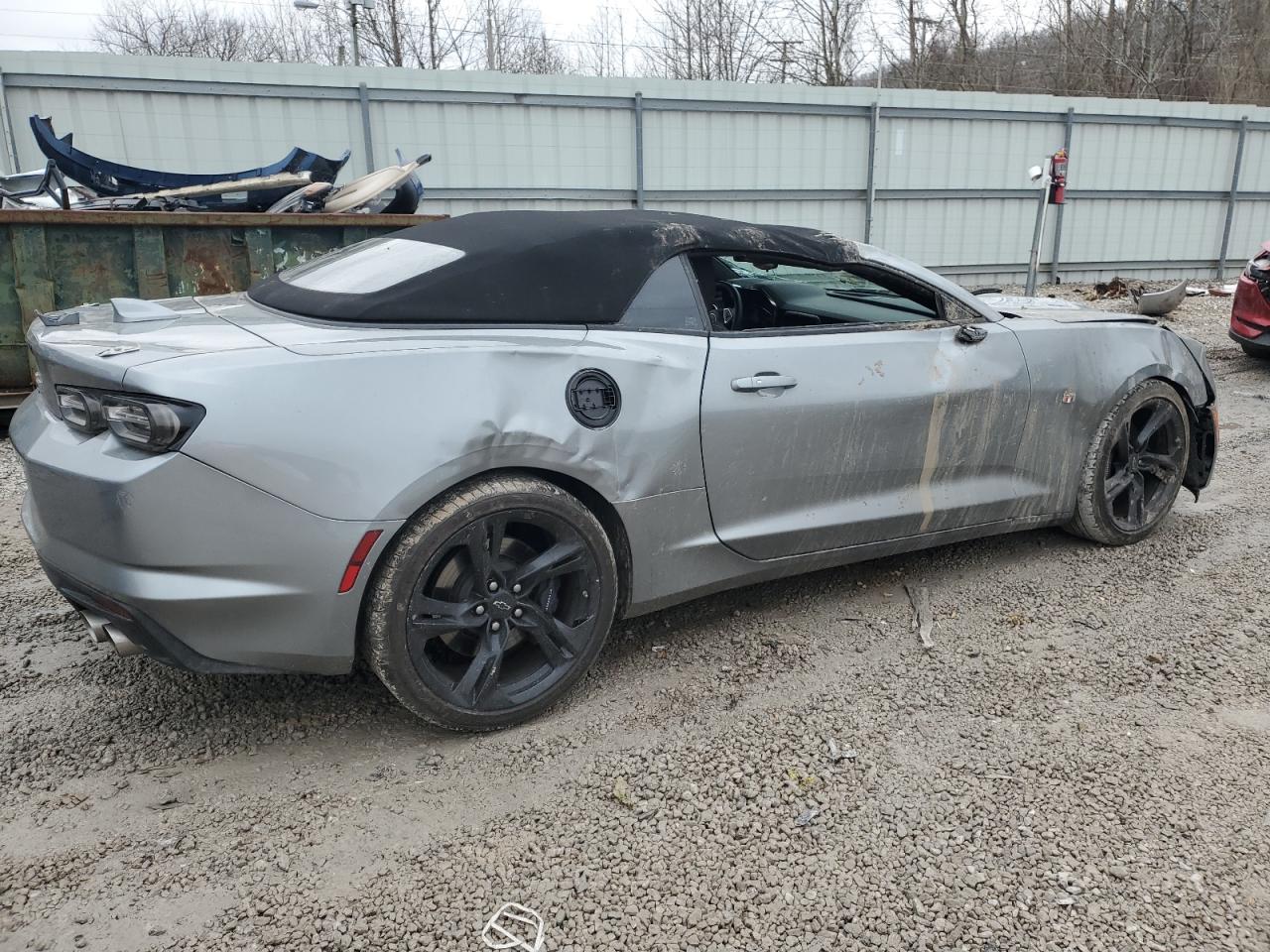 Photo 2 VIN: 1G1FE3D71P0118856 - CHEVROLET CAMARO 