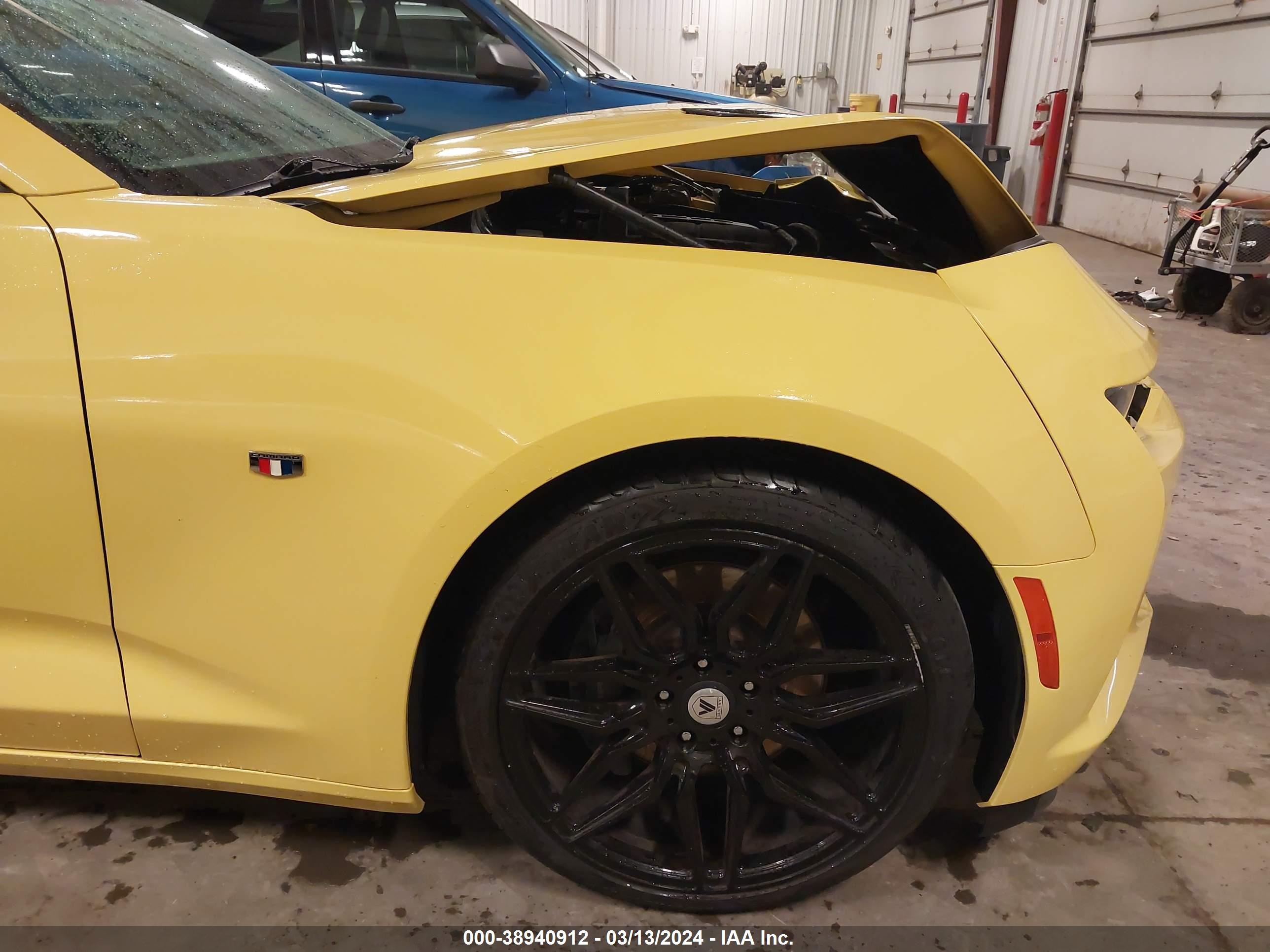 Photo 17 VIN: 1G1FF1R71J0125825 - CHEVROLET CAMARO 