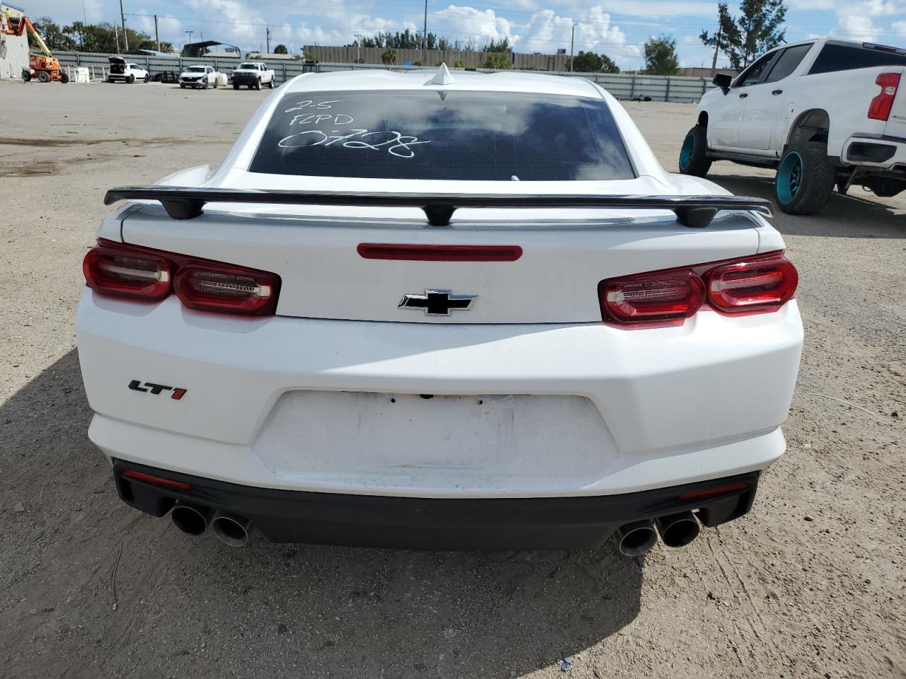 Photo 5 VIN: 1G1FF1R71P0160728 - CHEVROLET CAMARO 